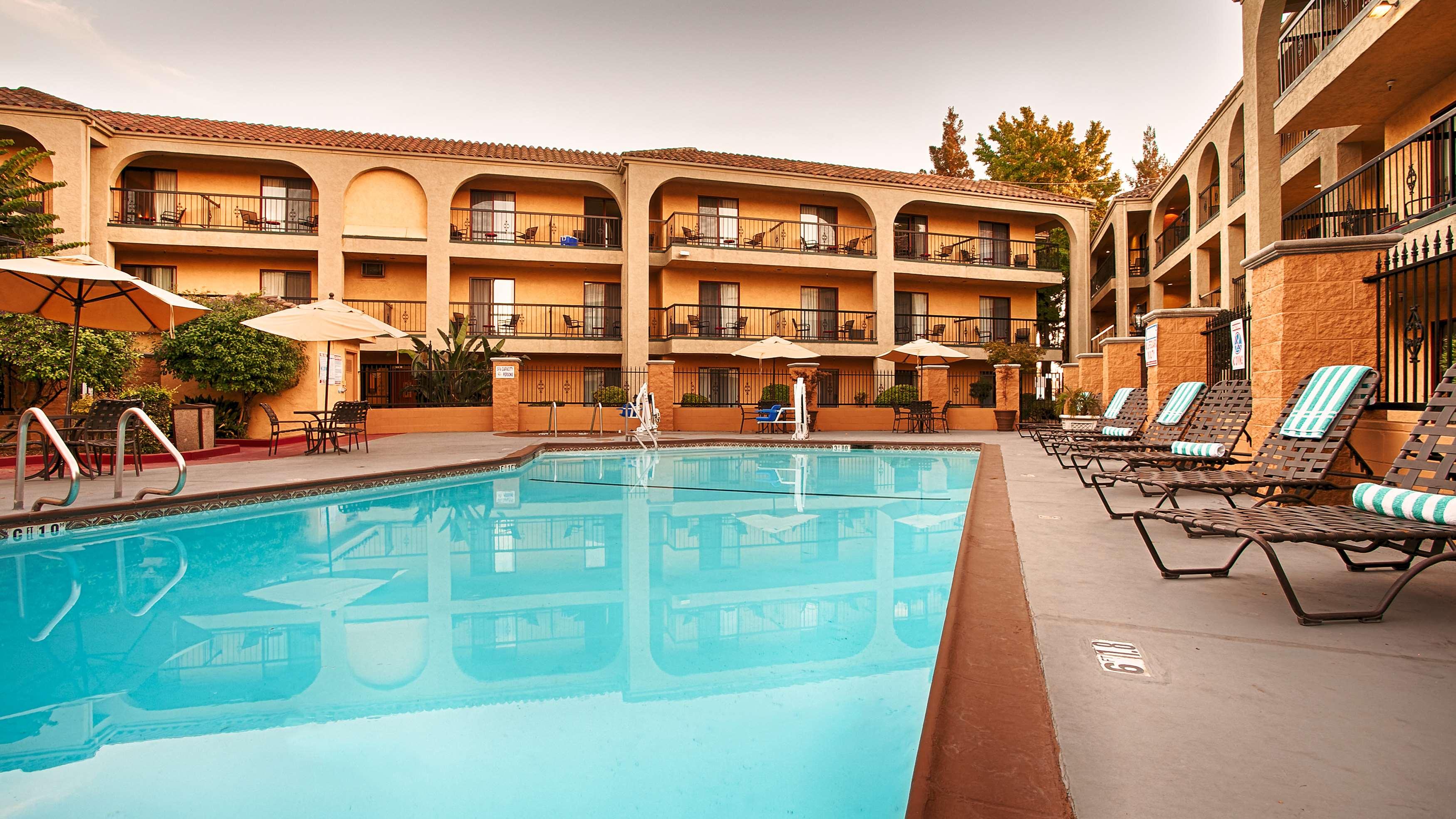 Best Western Plus Heritage Inn — photo 3