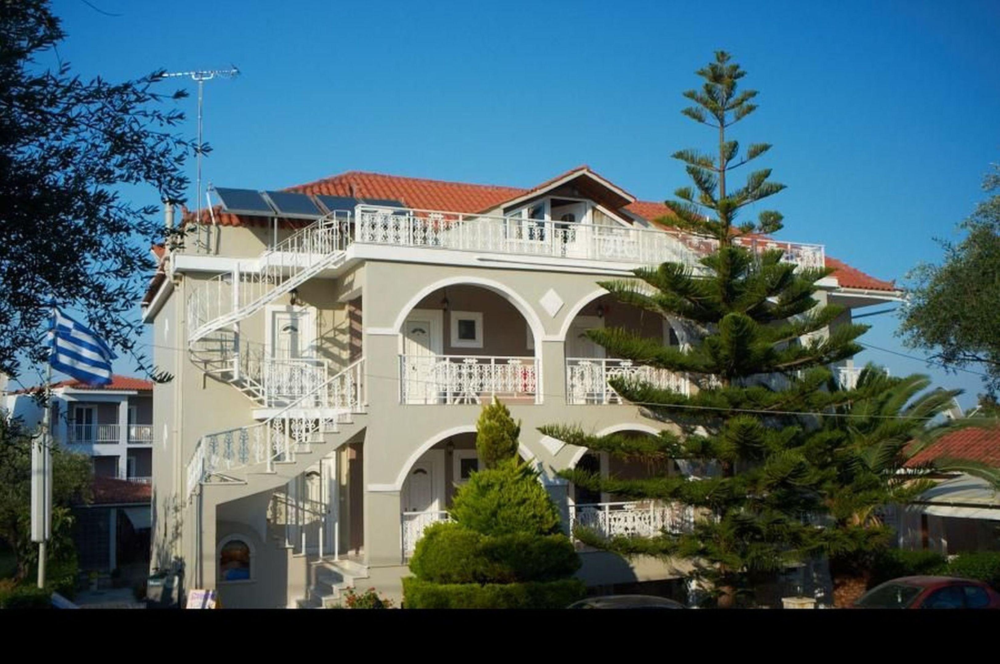 Amoudi Hotel Apartments-Studios — photo 5