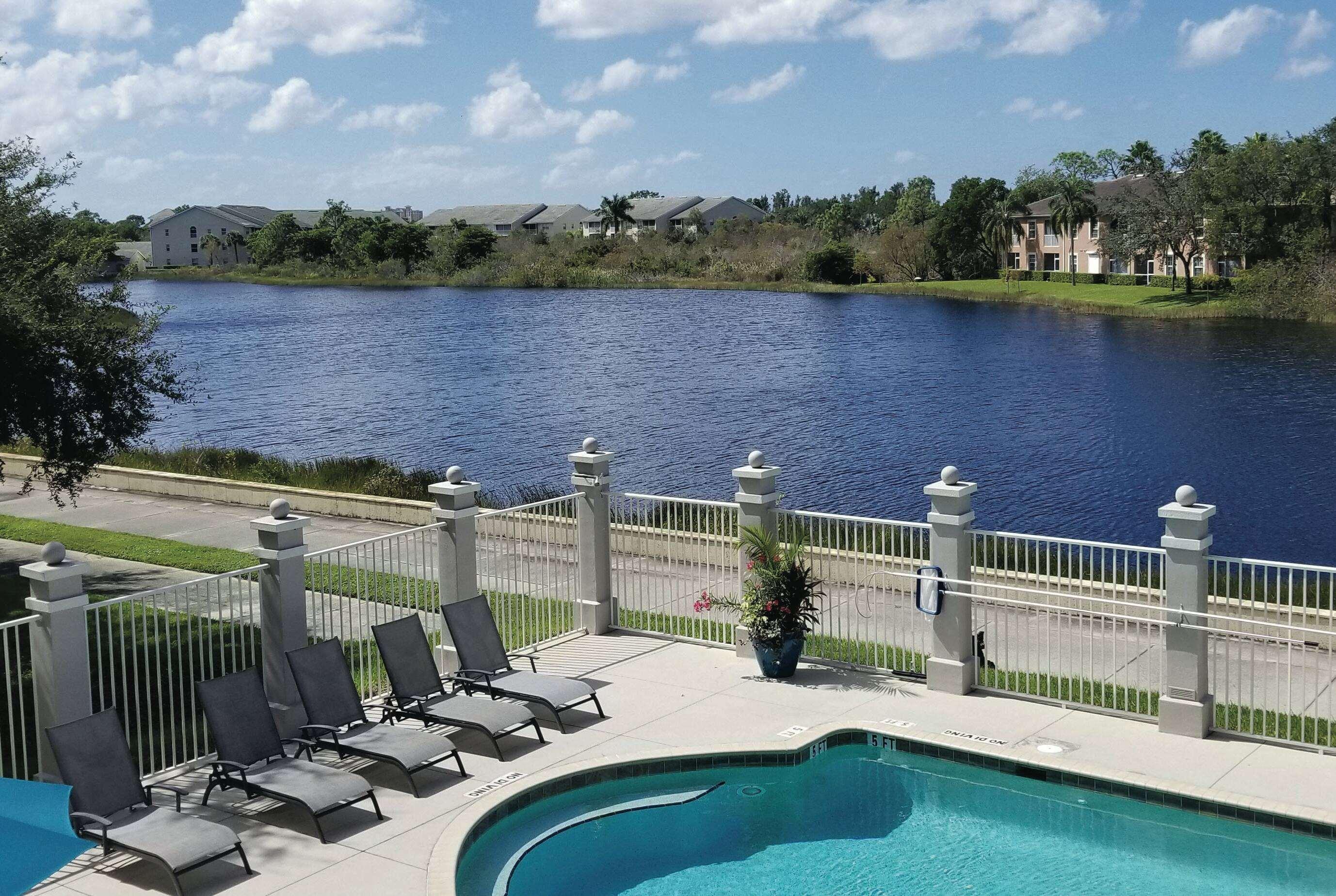 La Quinta Inn & Suites Bonita Springs Naples North — photo 4