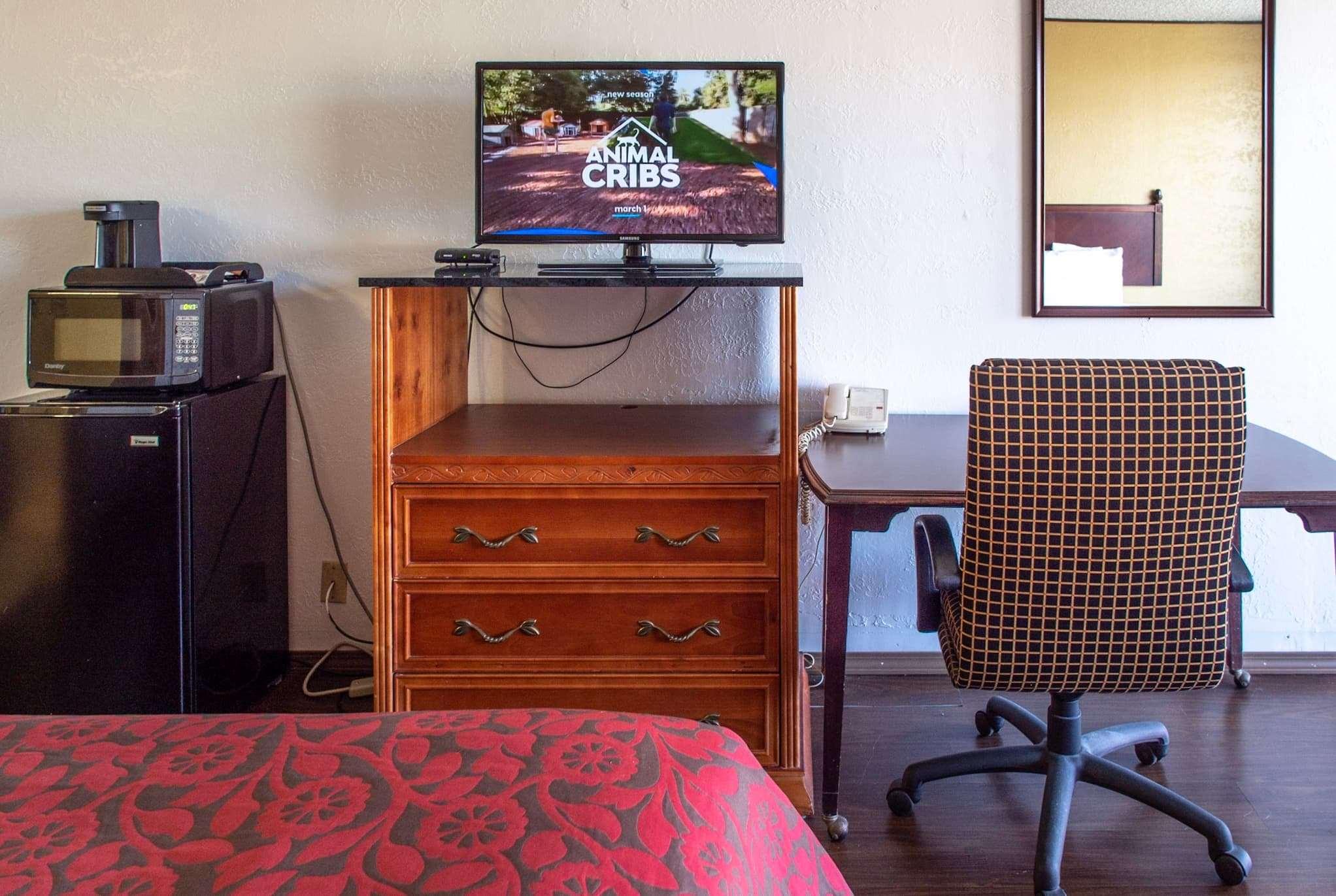 Days Inn Clinton — photo 5