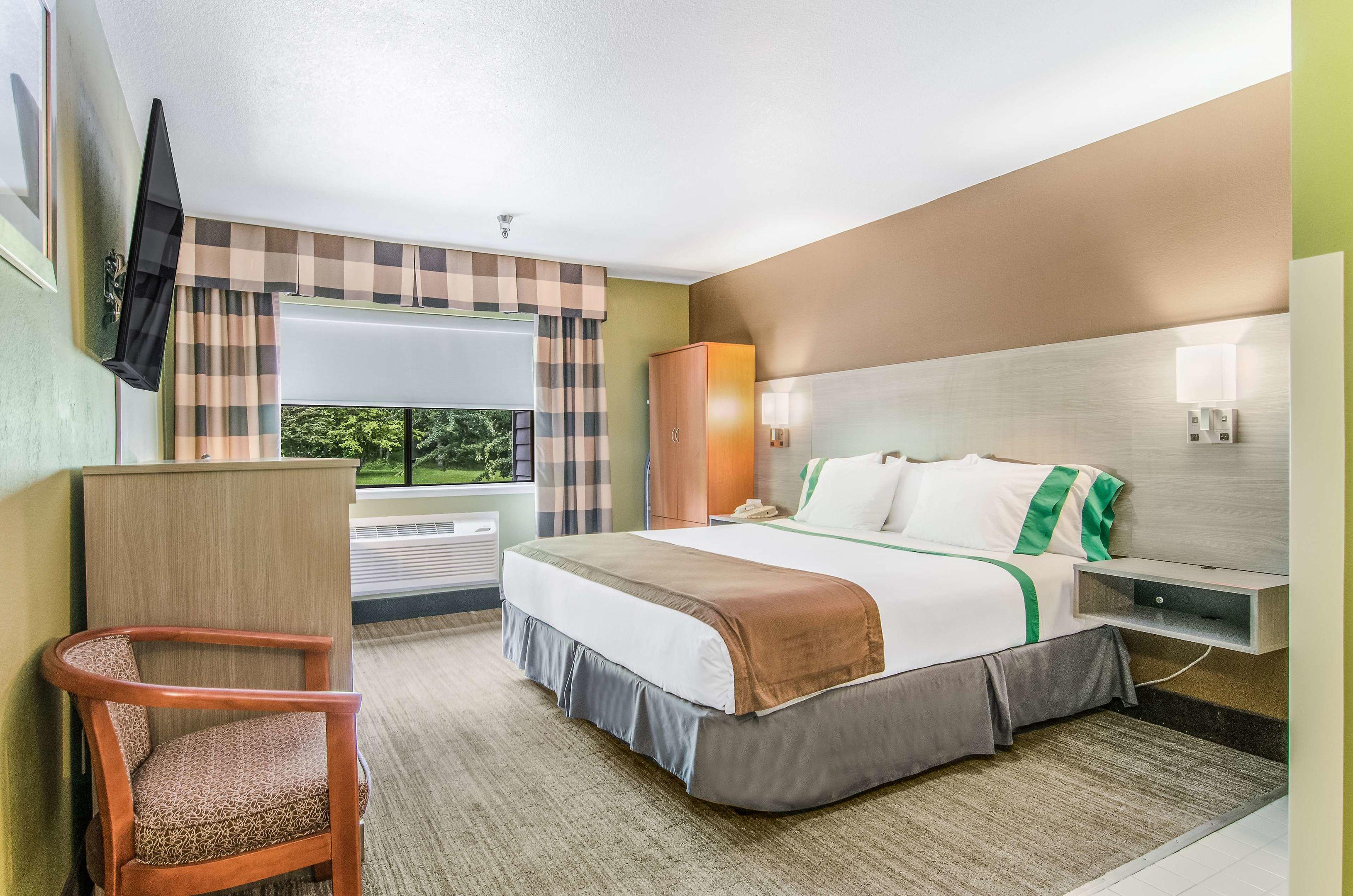 GuestHouse Inn & Suites Poulsbo — photo 5