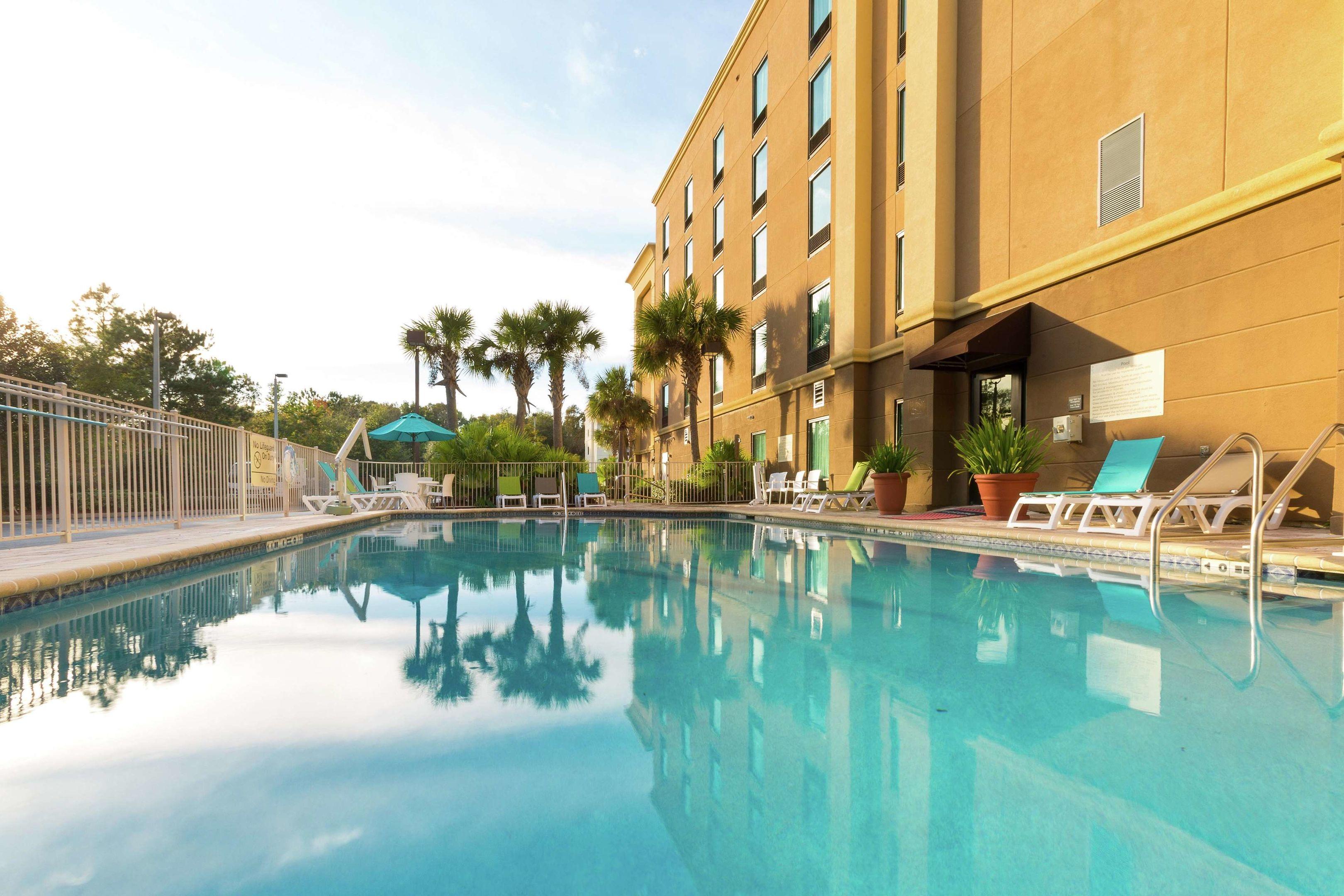 Hampton Inn & Suites Jacksonville-Airport — photo 5
