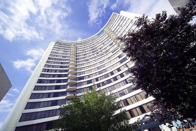 BreakFree Capital Tower — photo 4