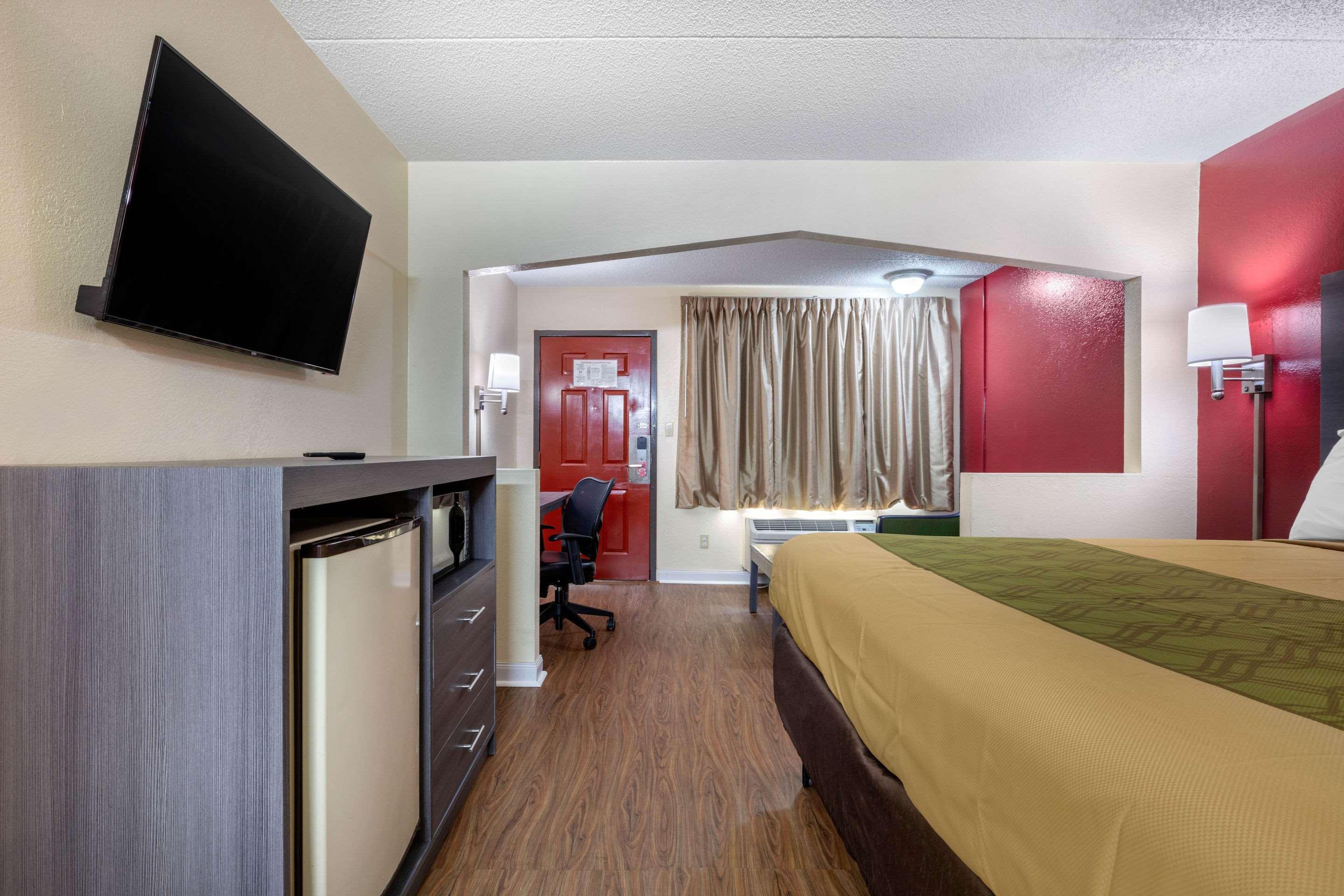 Econo Lodge — photo 5