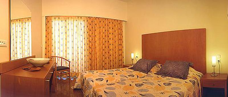 Angela Hotel Downtown Rooms — photo 3