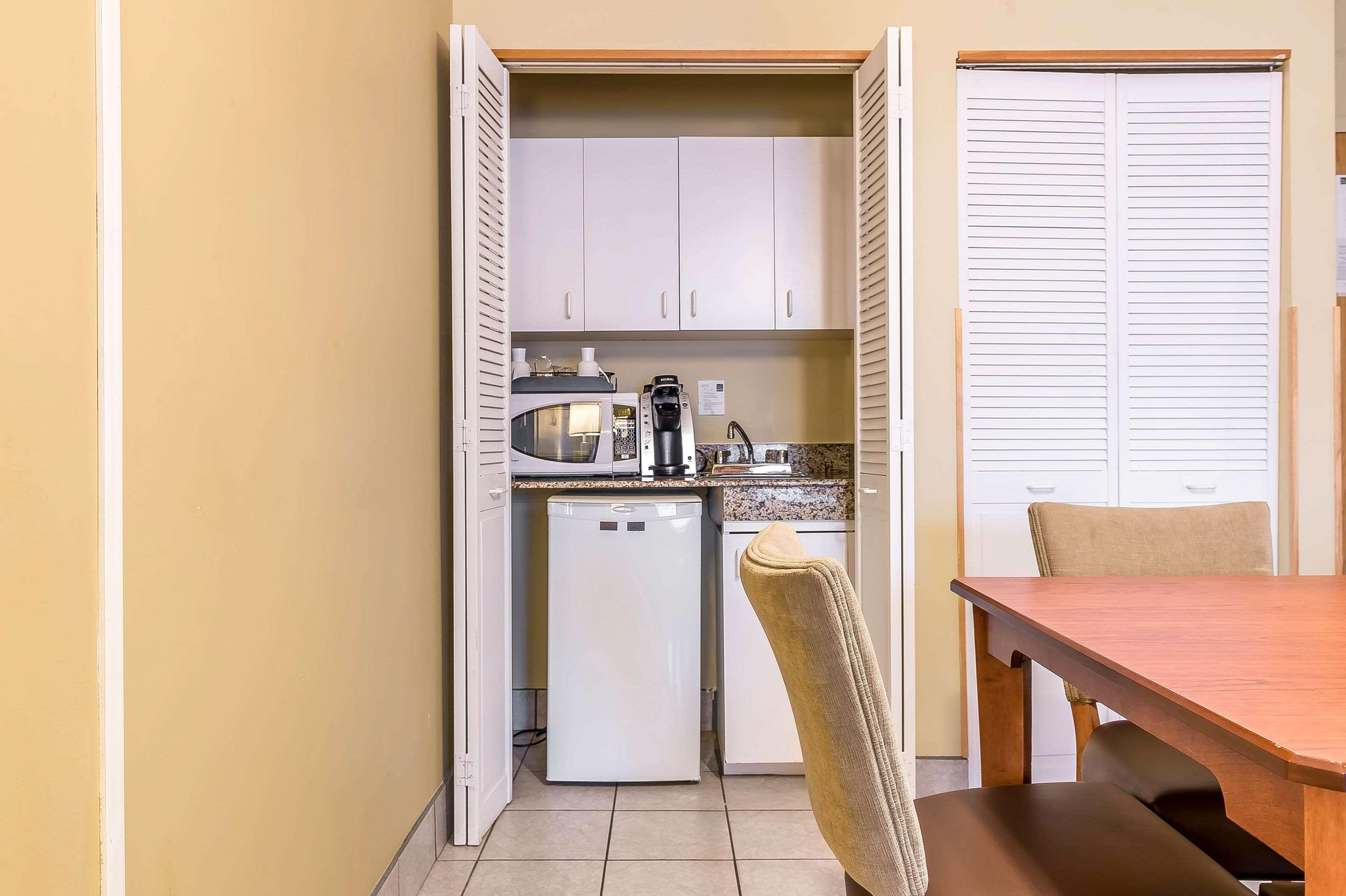 Quality Inn & Suites — photo 4