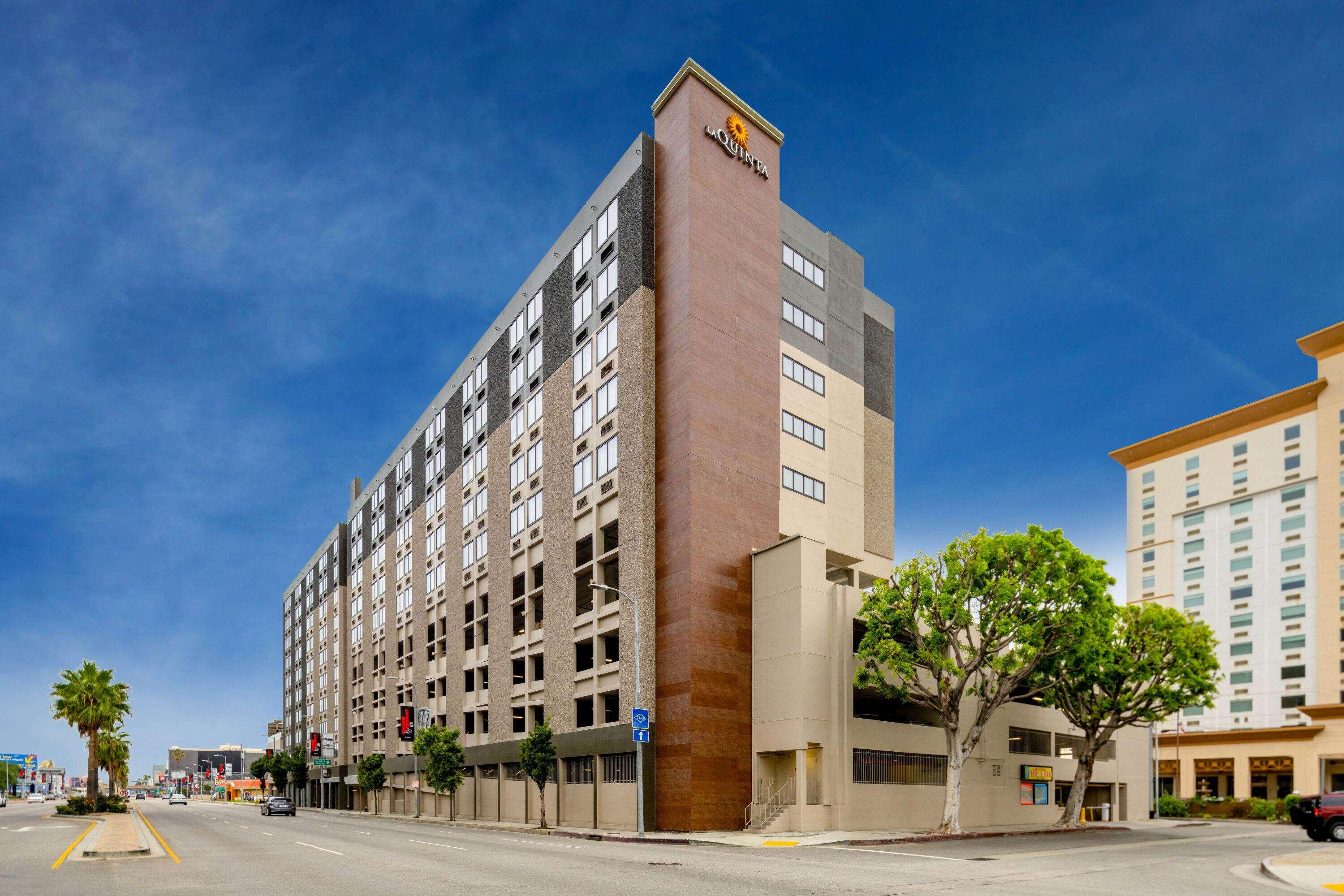 La Quinta Inn & Suites LAX — photo 4