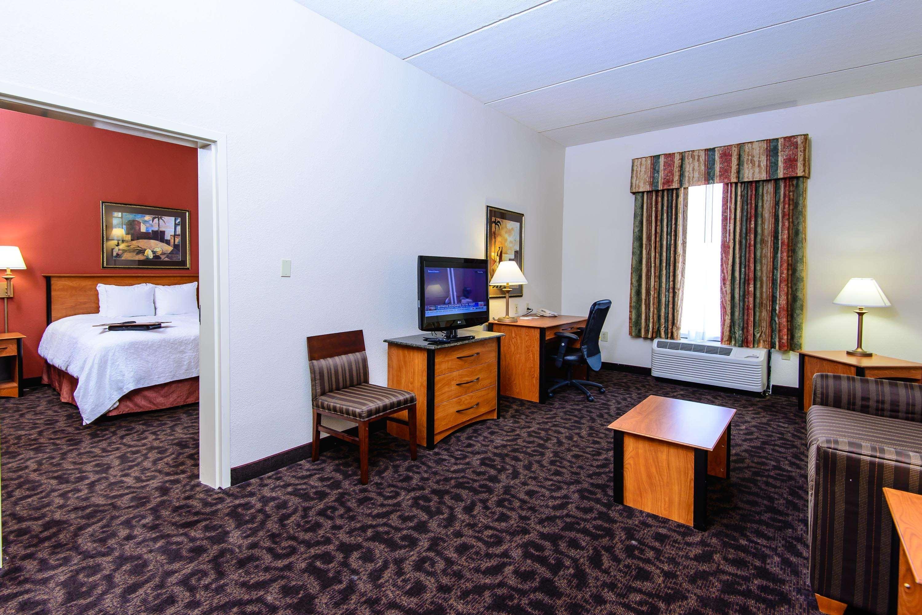 Hampton Inn Houston Pearland — photo 4