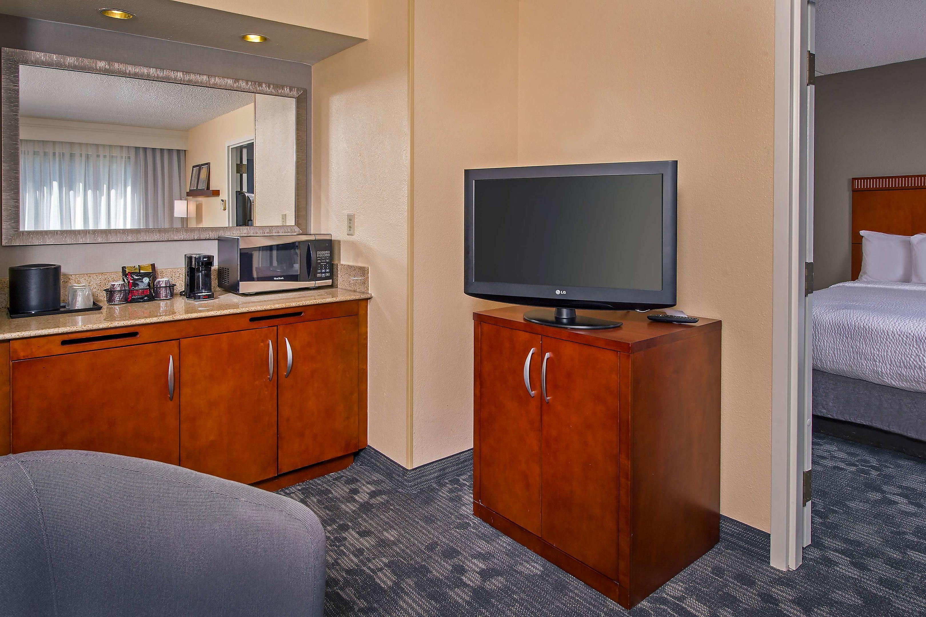 Sonesta Select Charlotte University Research Park — photo 4