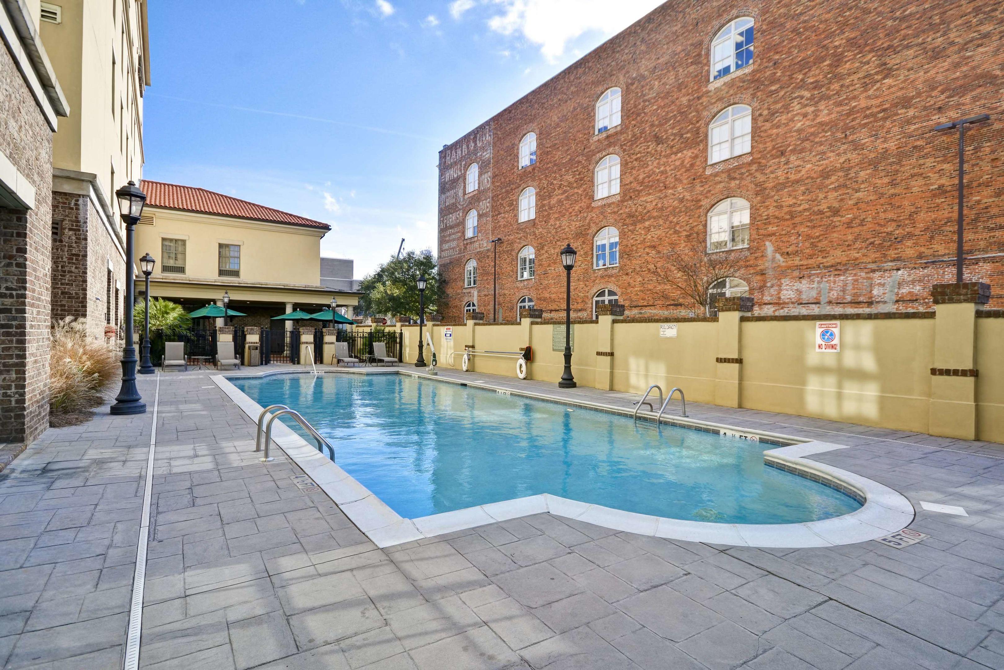 Hampton Inn & Suites Savannah Historic District — photo 4