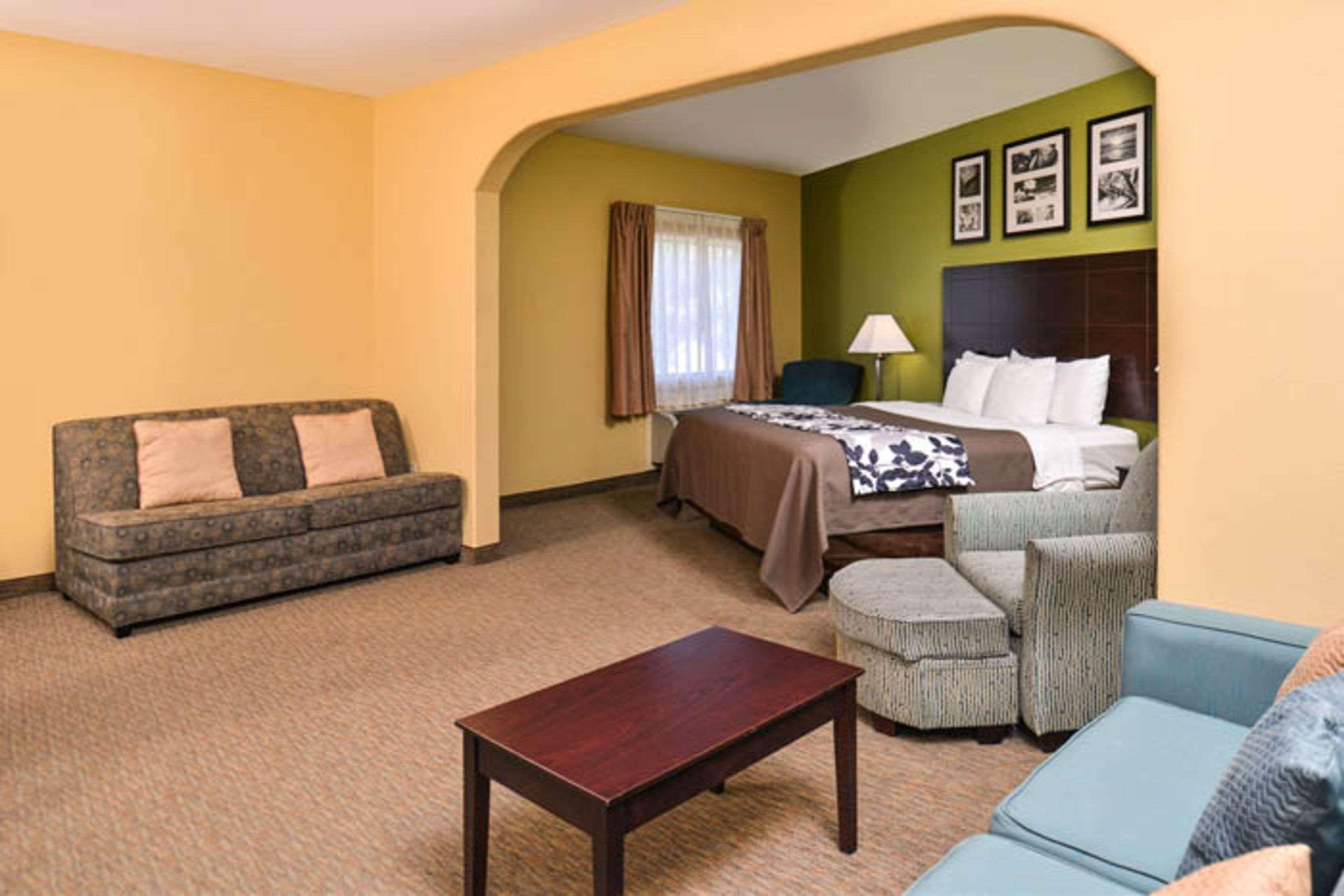 Sleep Inn & Suites Downtown — photo 5