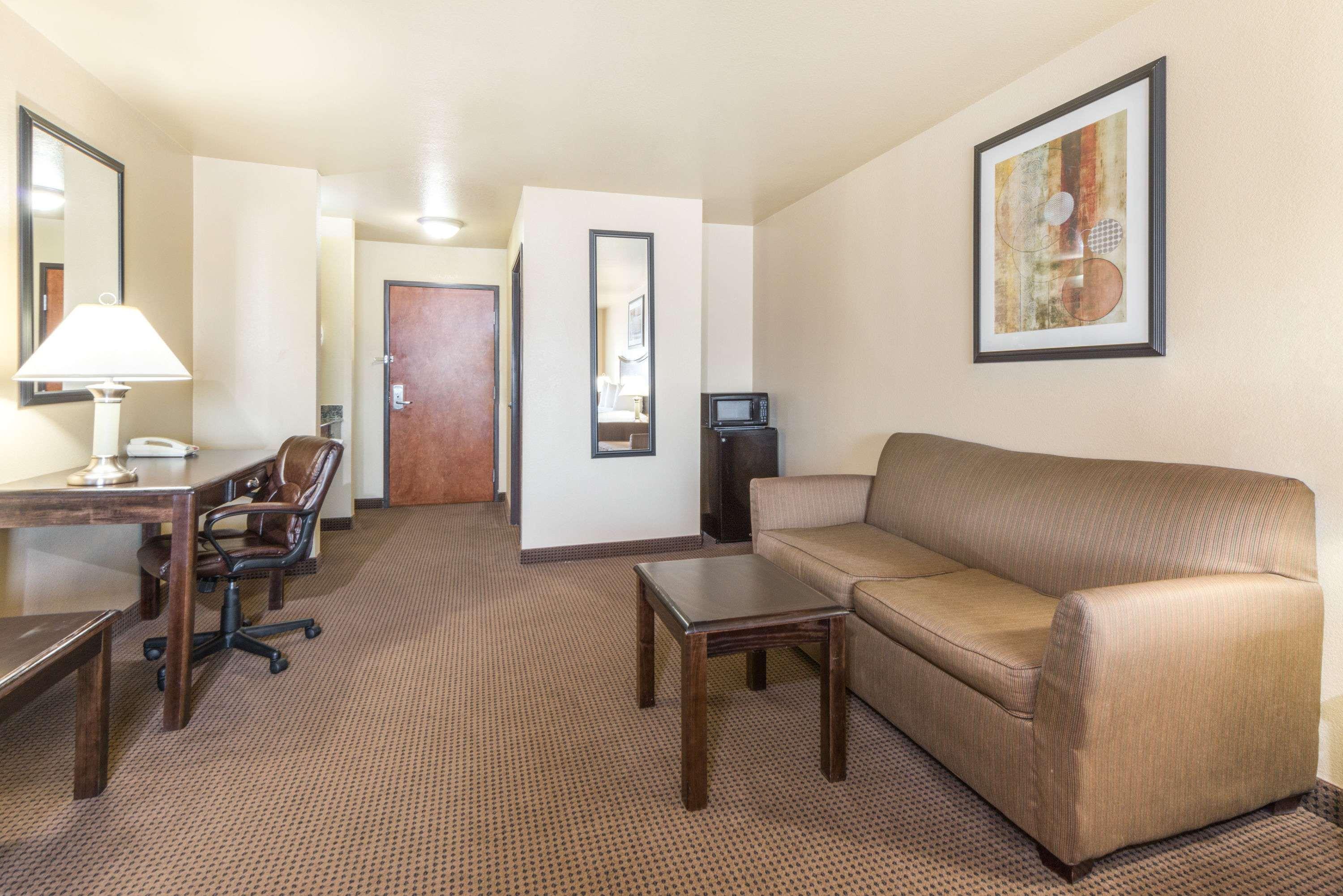 Baymont by Wyndham Perryton — photo 4