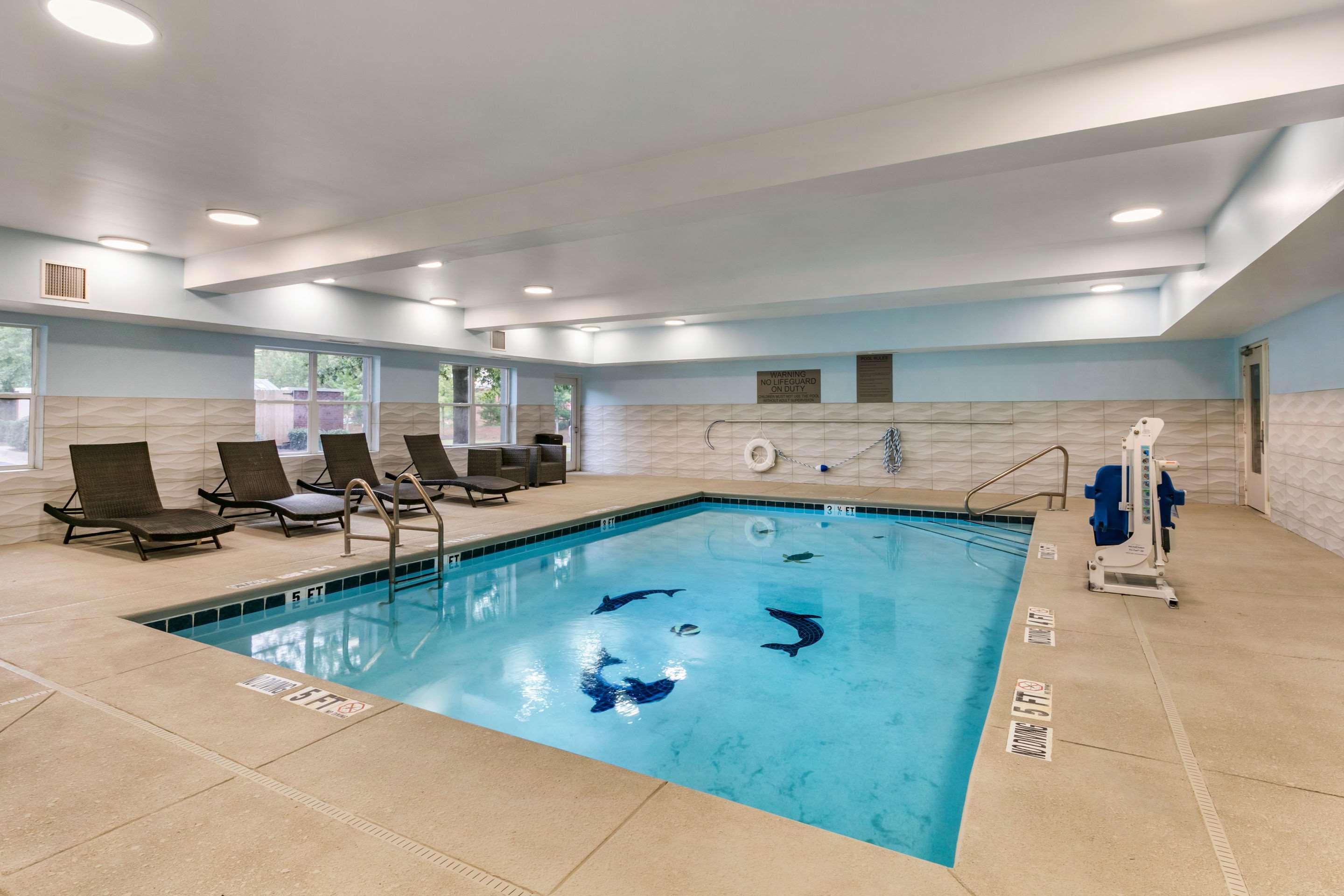 Clarion Pointe Columbus — photo 3