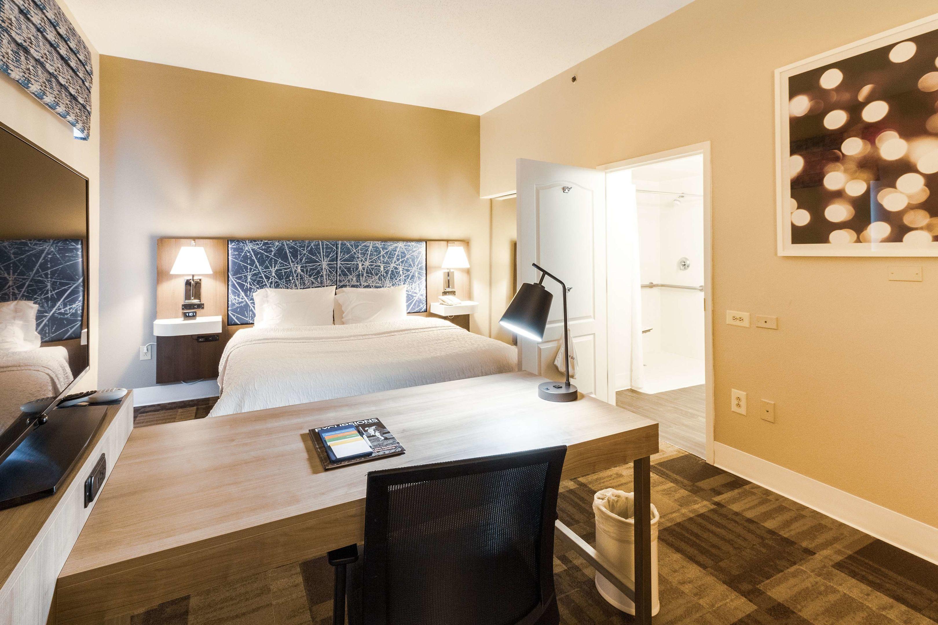 Hampton Inn & Suites Huntsville Hampton Cove — photo 5