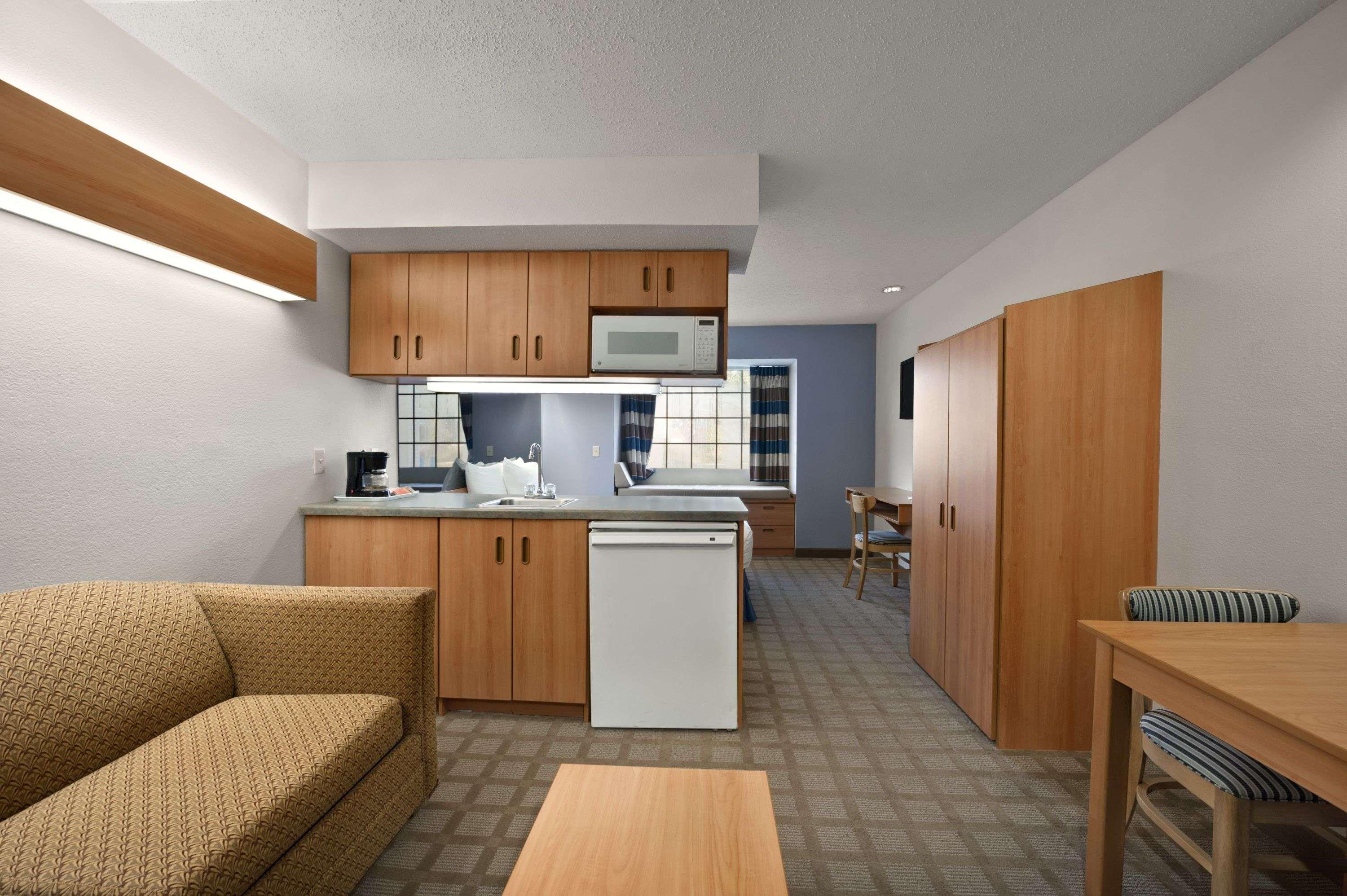 Microtel Inn & Suites by Wyndham Ponchatoula/Hammond — photo 5