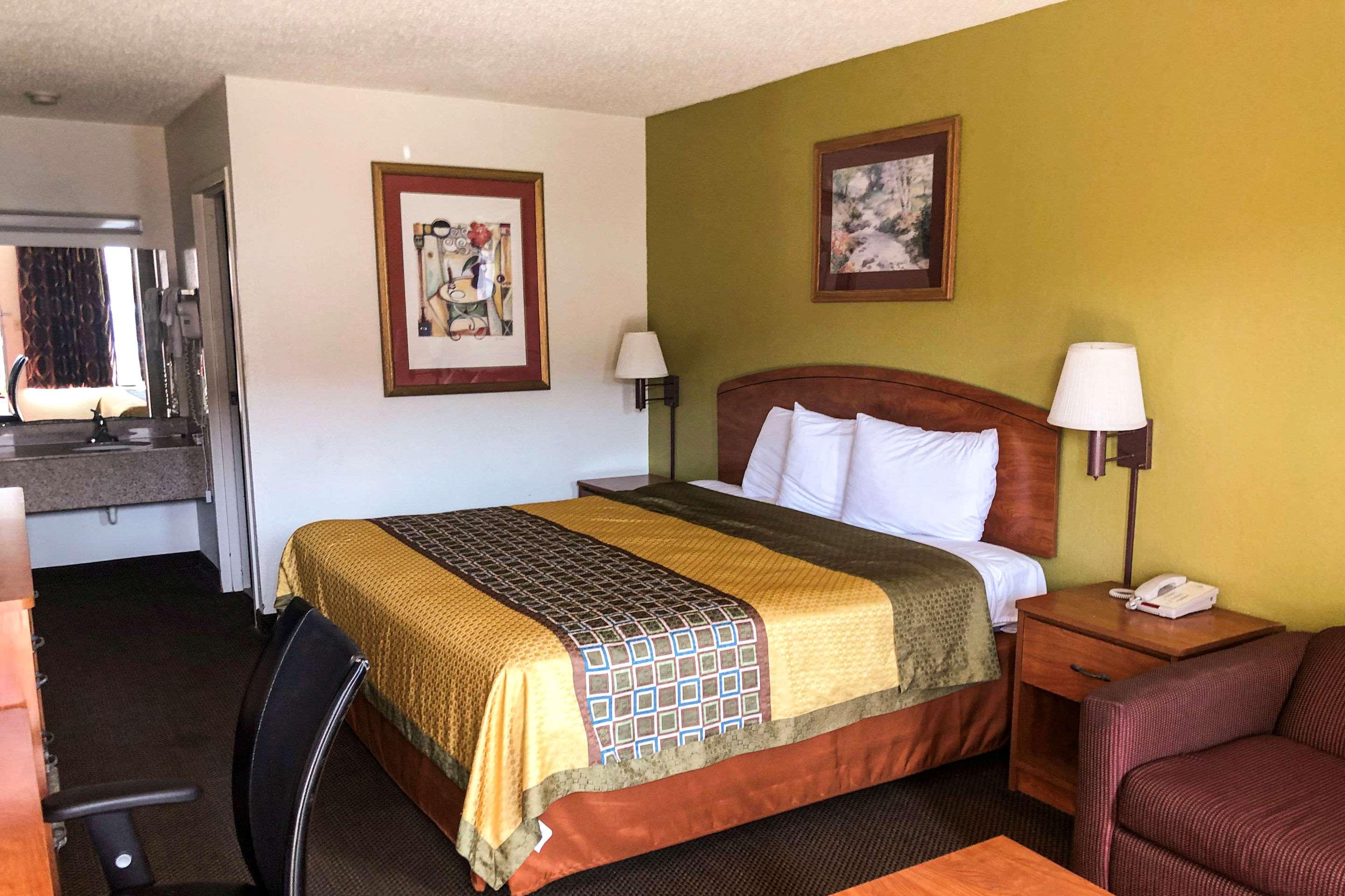 Econo Lodge — photo 4