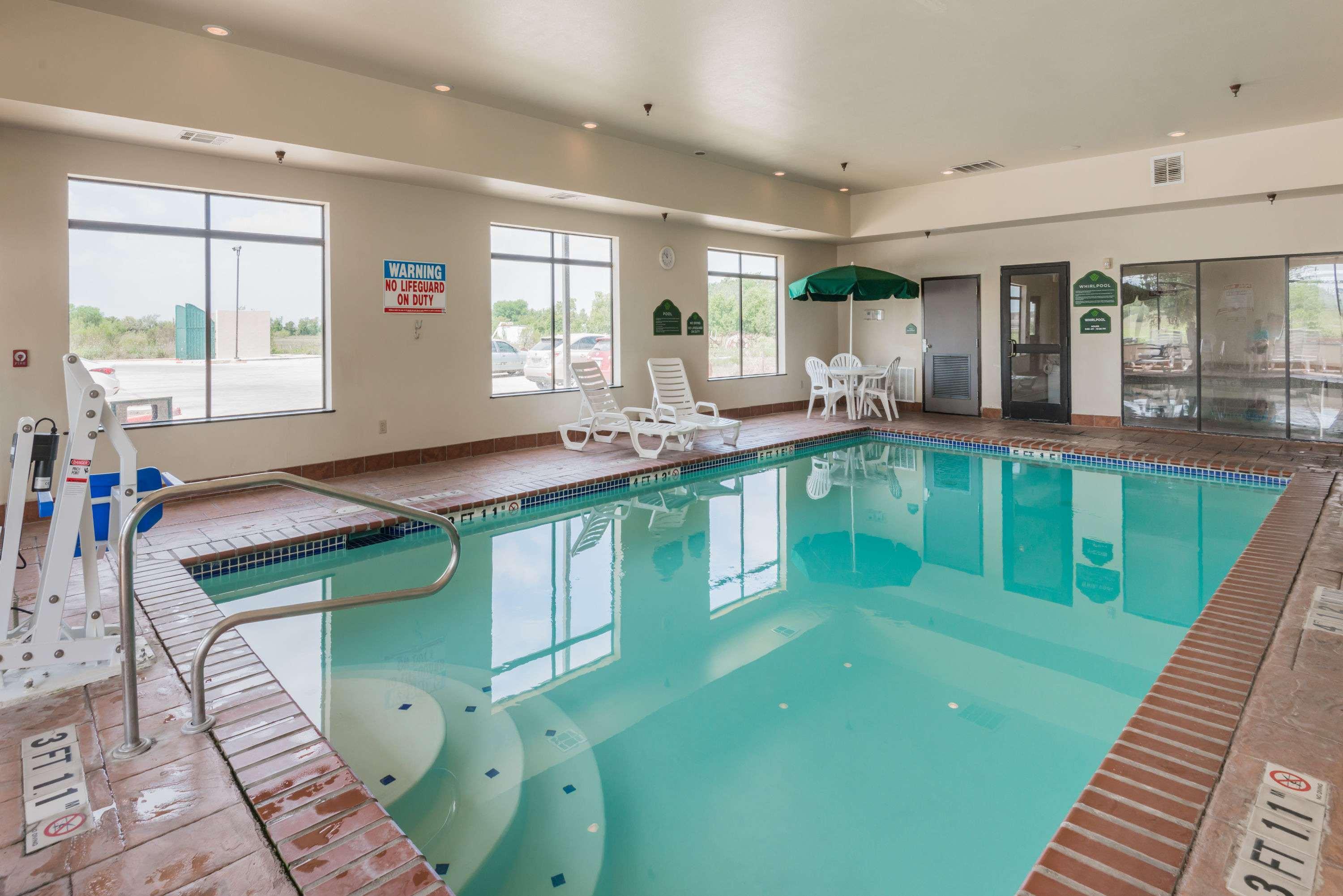 Wingate by Wyndham New Braunfels — photo 4