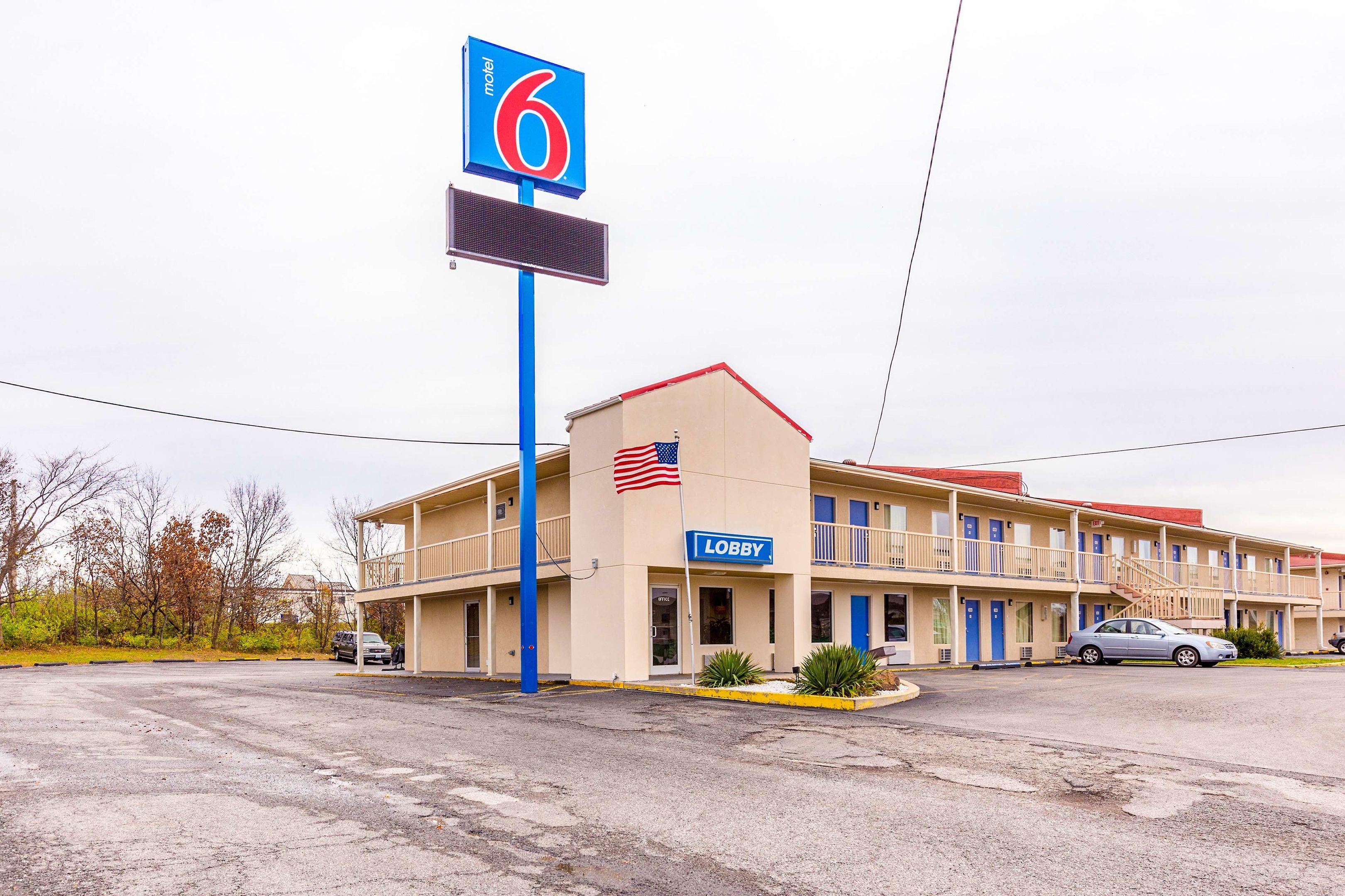 Motel 6 Mount Vernon IL