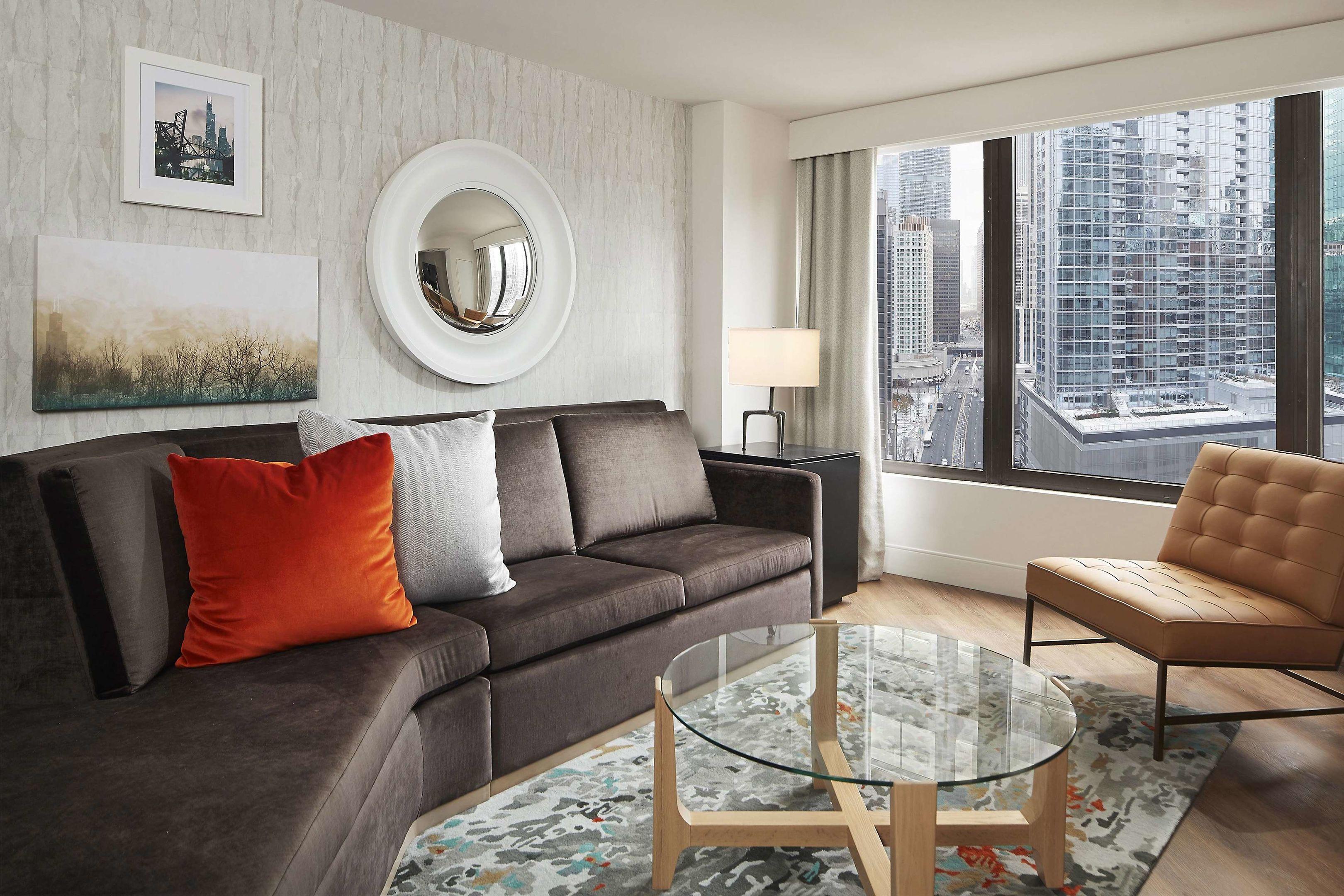 Hilton Grand Vacations Chicago Downtown Magnificent Mile — photo 5