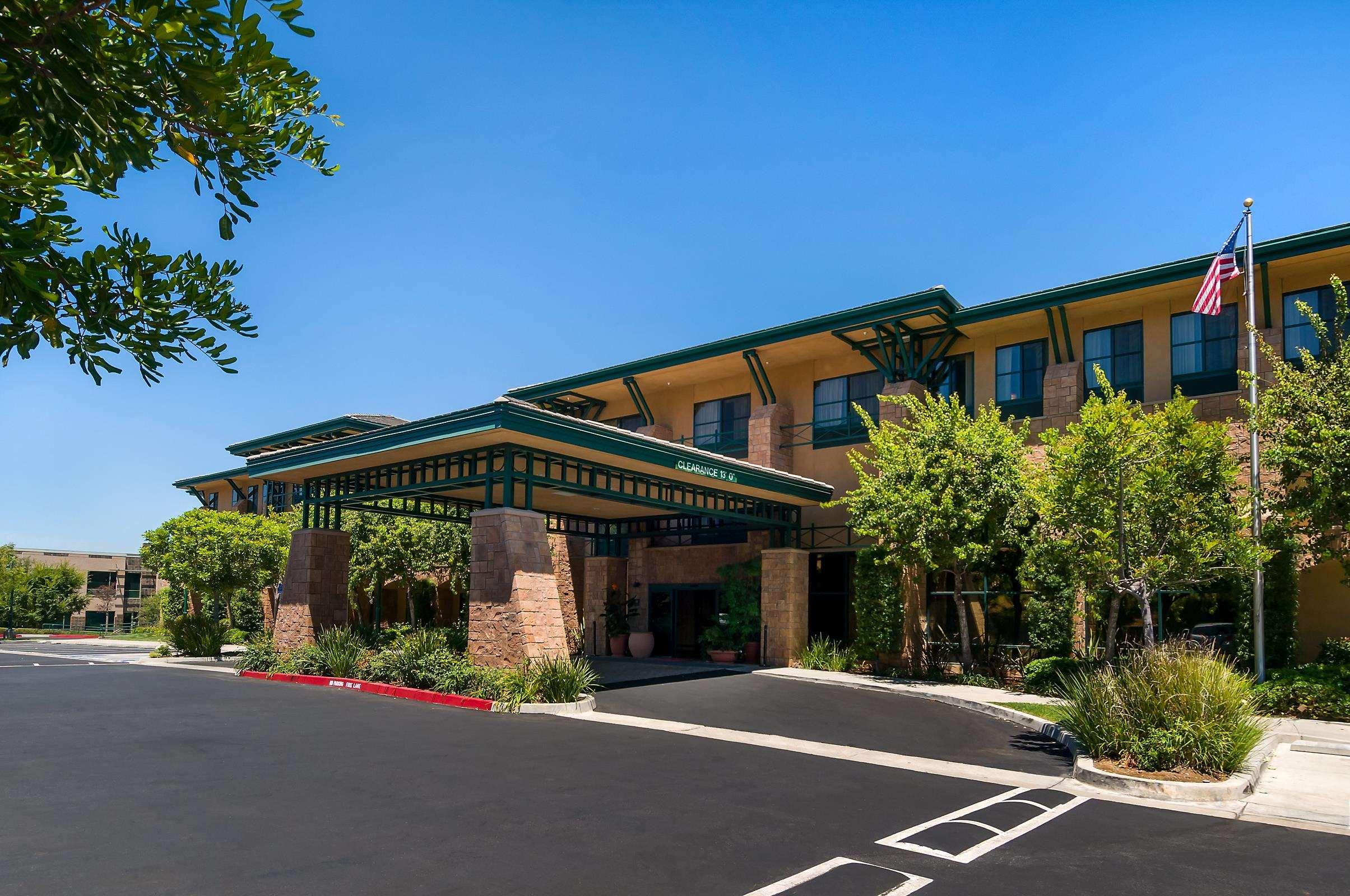 Hampton Inn & Suites Agoura Hills — photo 3