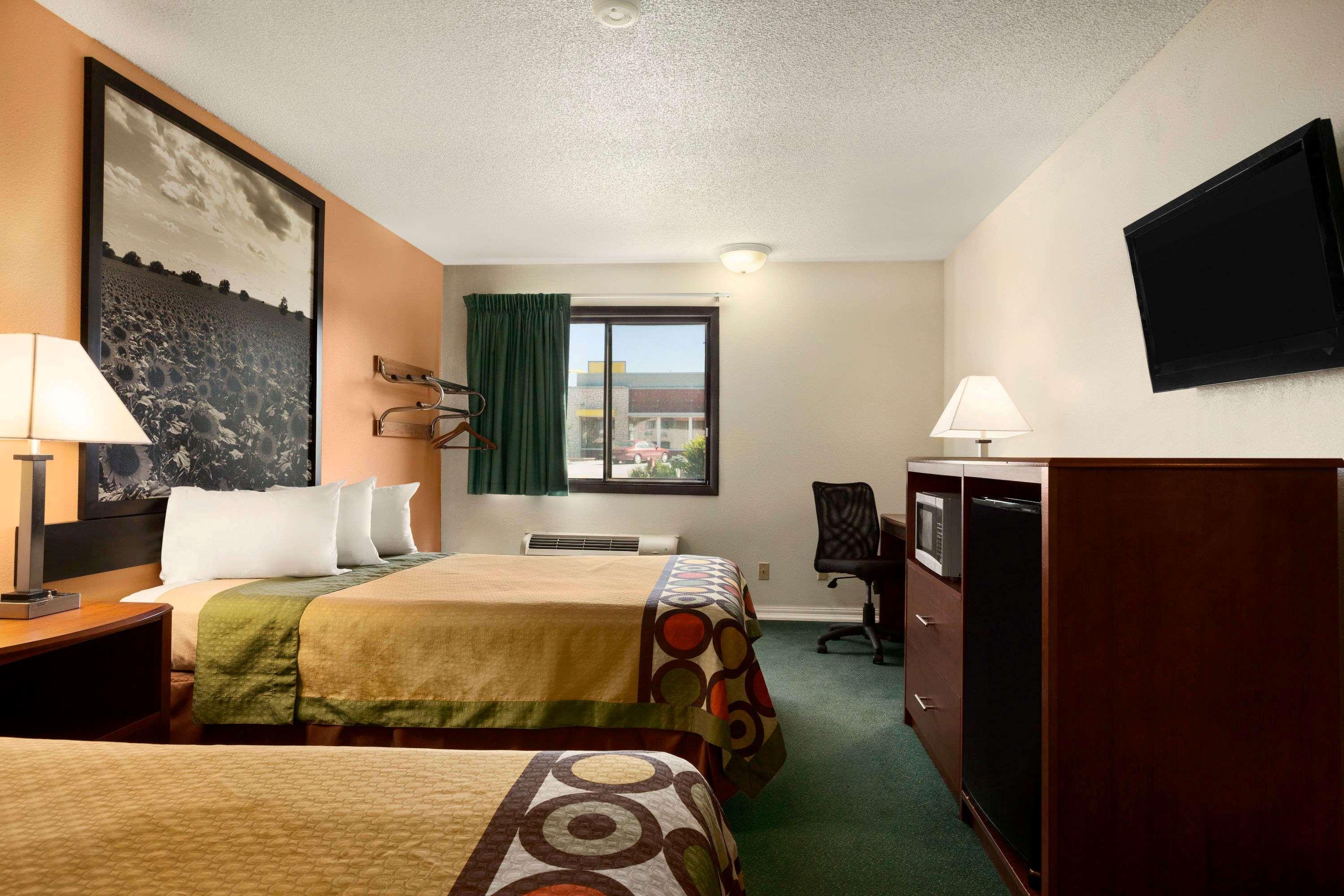 Super 8 by Wyndham Concordia — photo 4