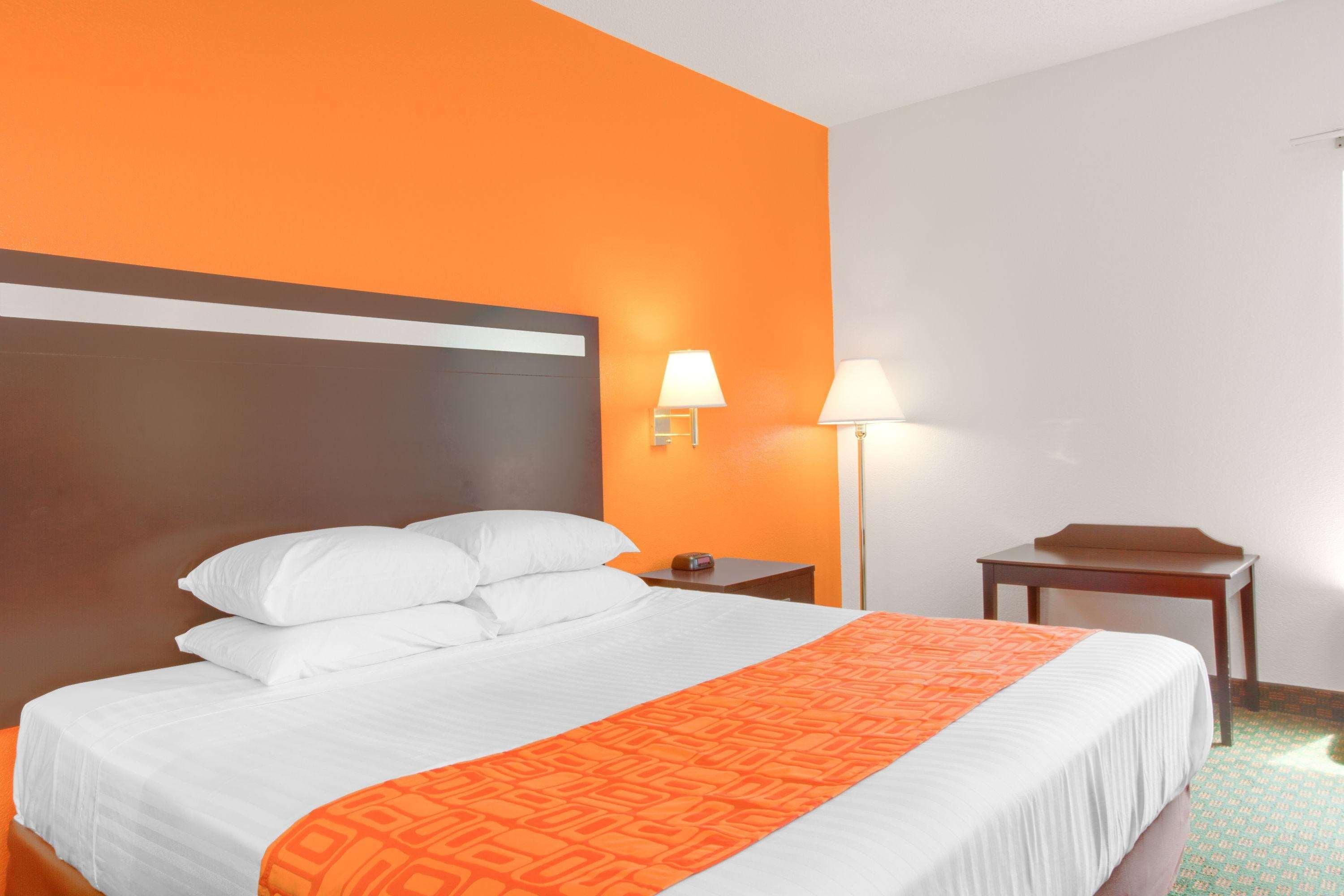 Howard Johnson Express Inn - Beckley — photo 4