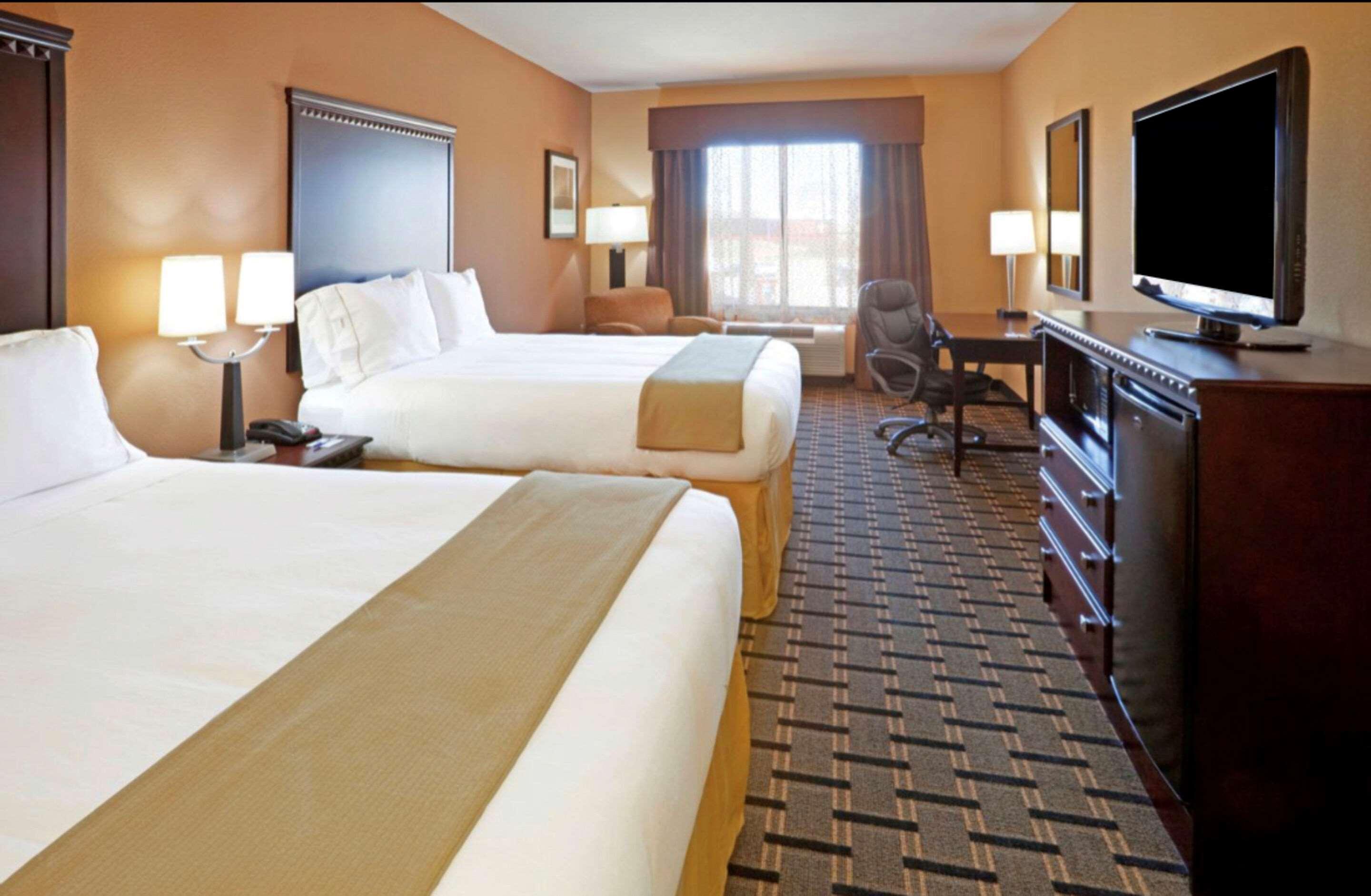 Comfort Inn & Suites Dallas Medical-Market Center — photo 5