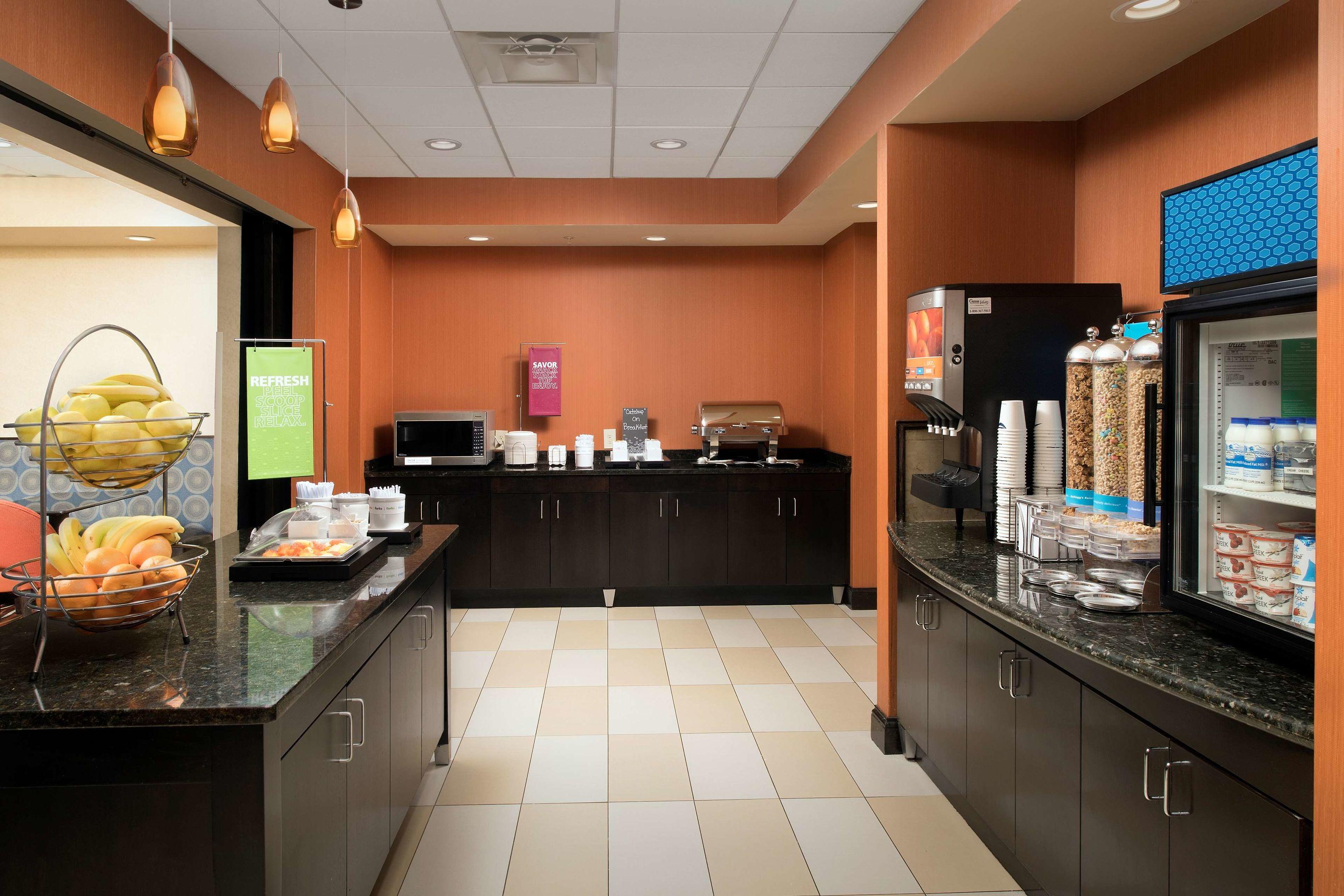 Hampton Inn Lenoir City — photo 4