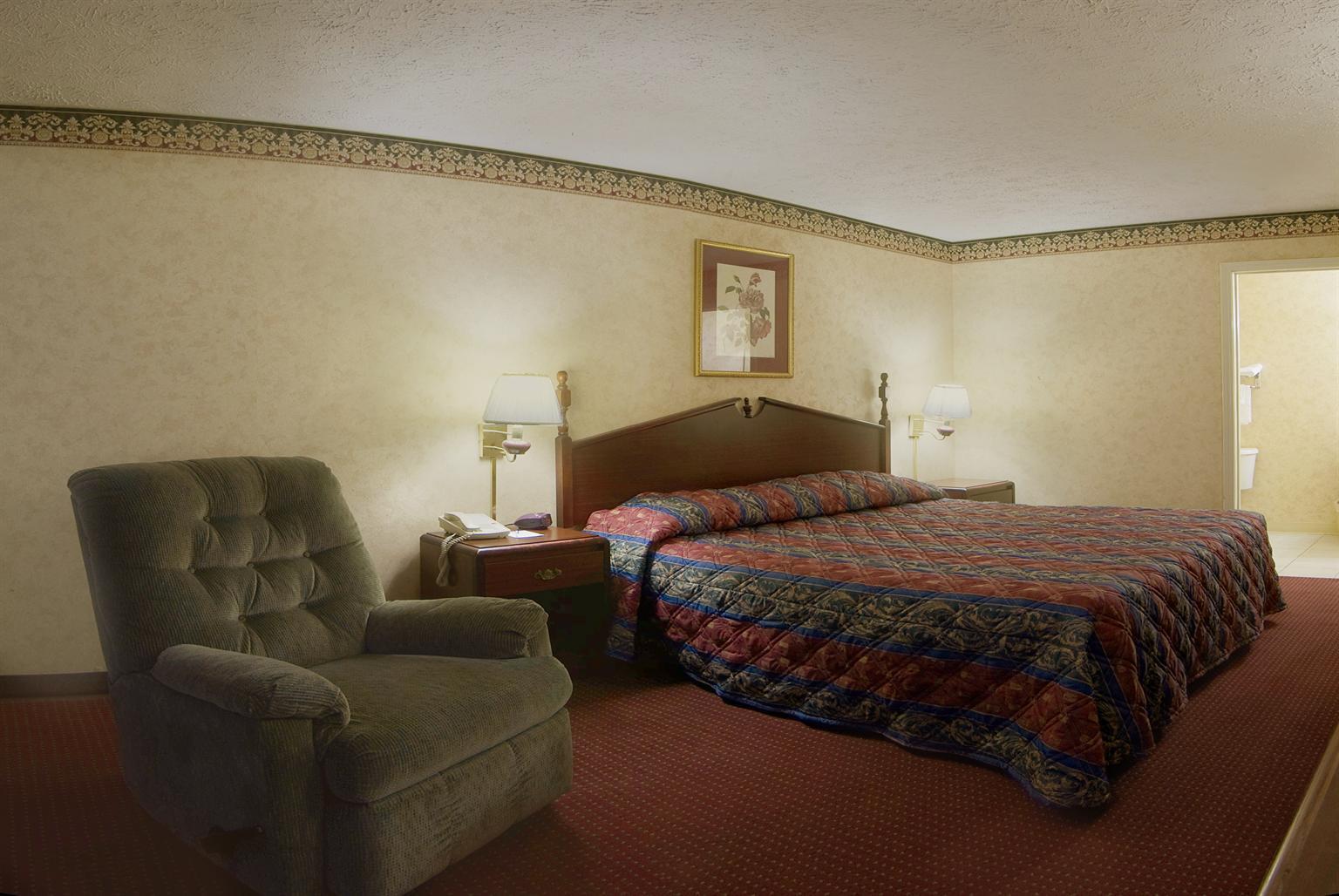 Americas Best Value Inn & Suites Mt. Pleasant — photo 4