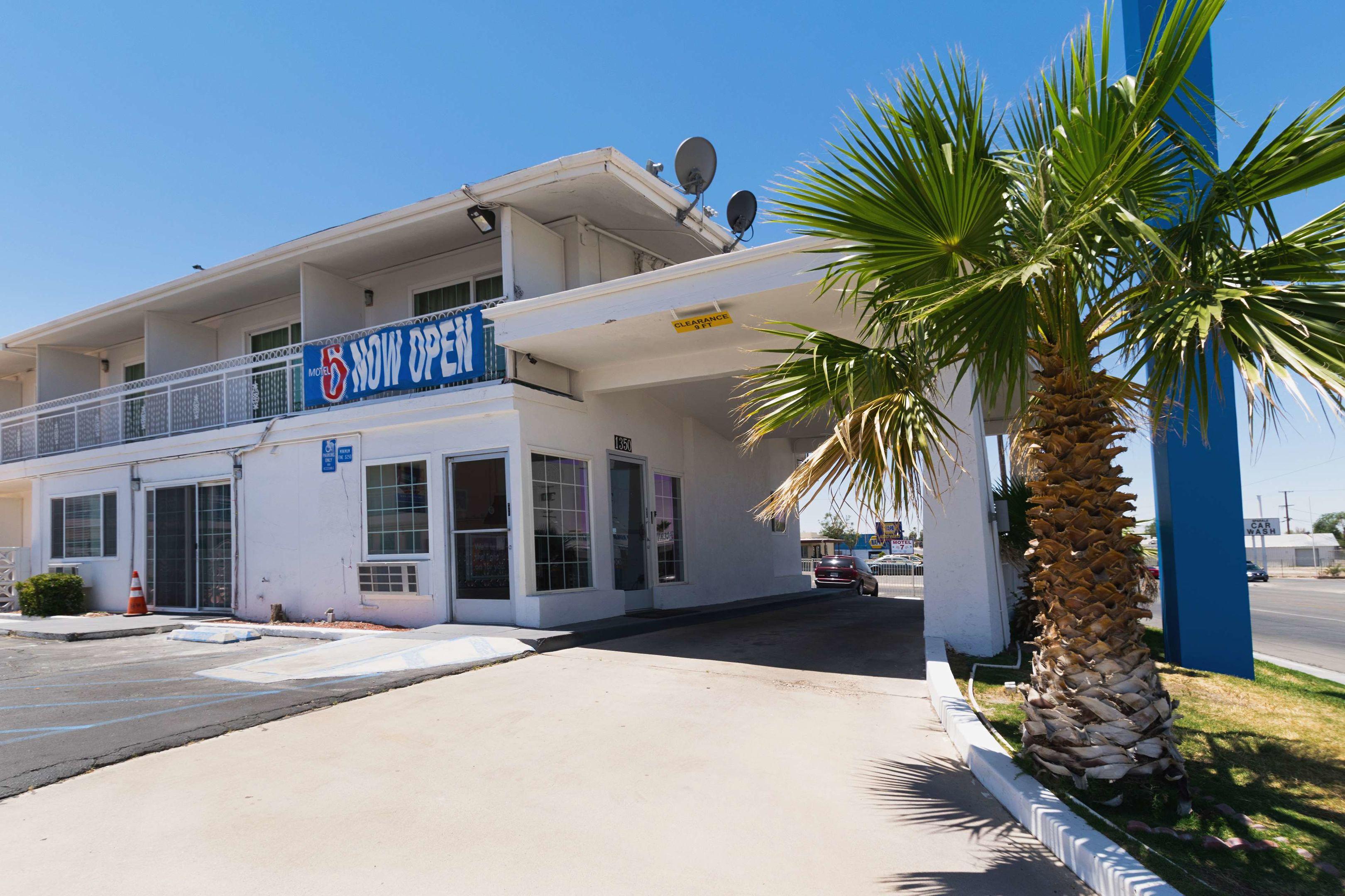 Motel 6 Barstow, CA - Route 66 — photo 4