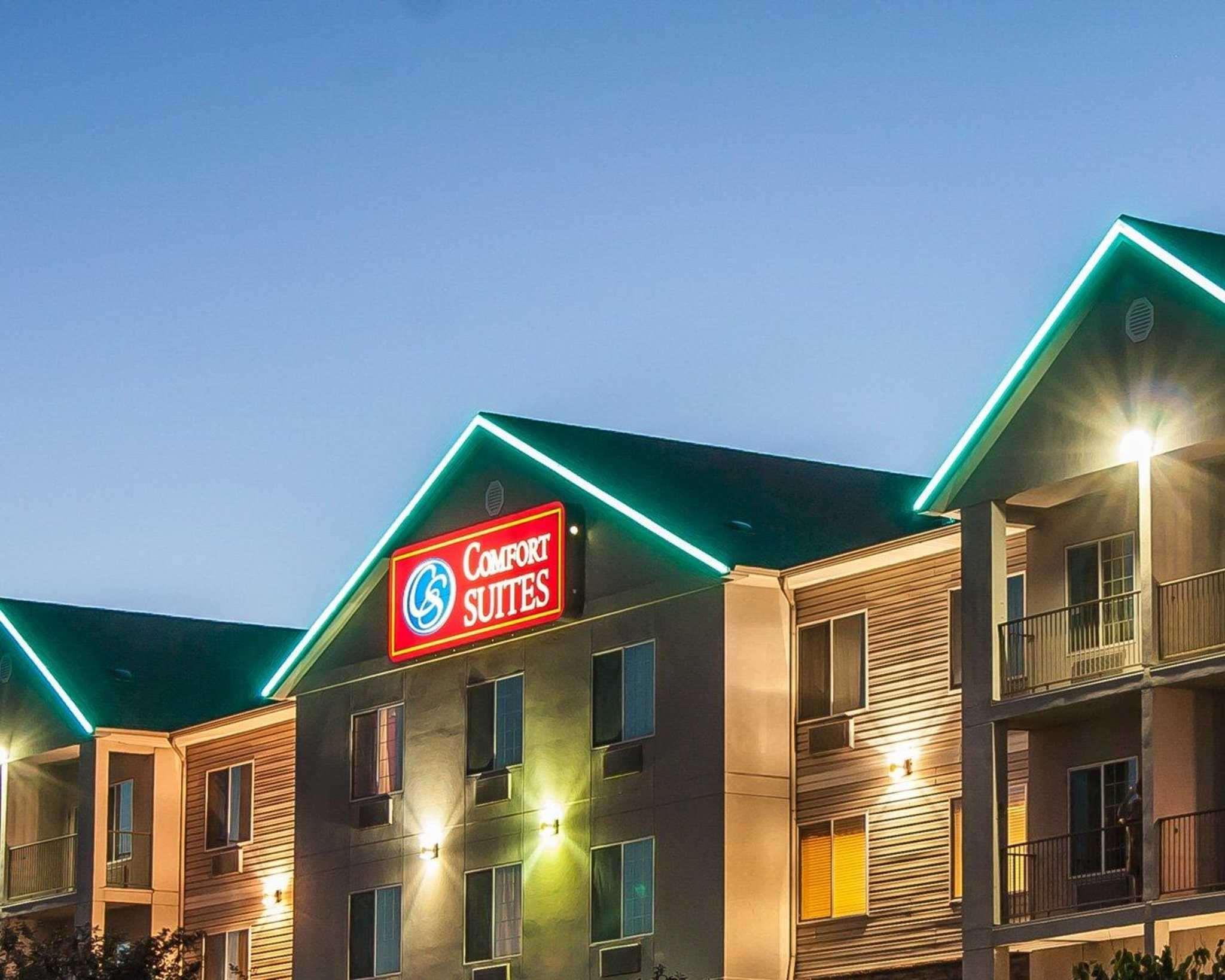 Comfort Suites Airport — photo 4
