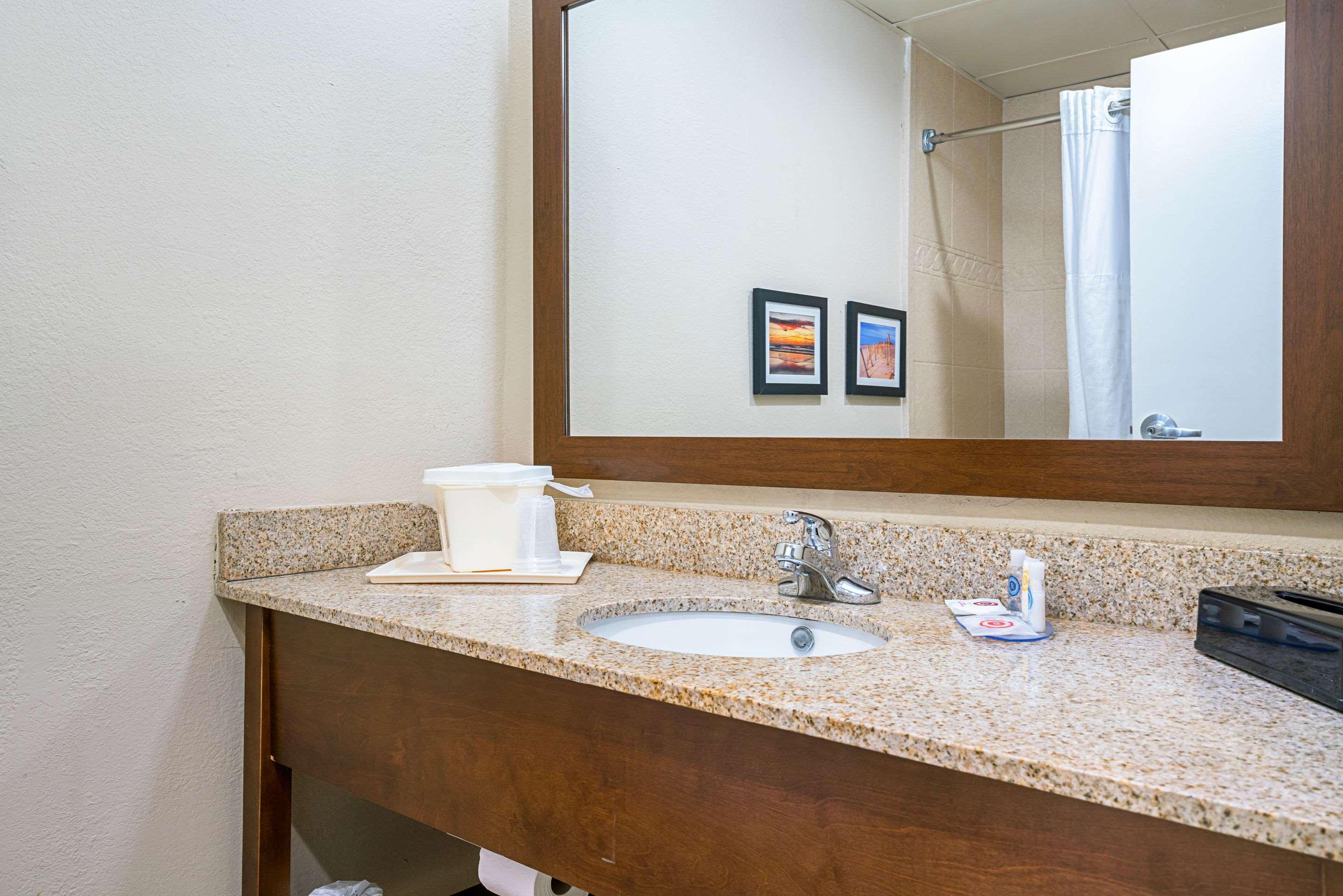 Comfort Inn Near Rocky Mount Sports Complex — photo 4