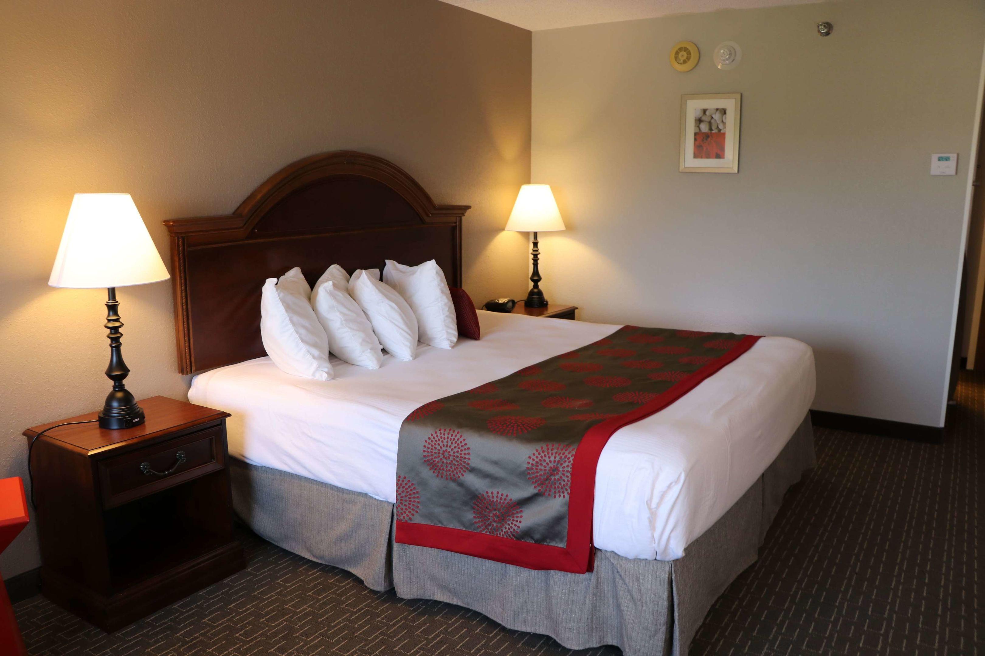 Ramada Plaza Hagerstown — photo 4