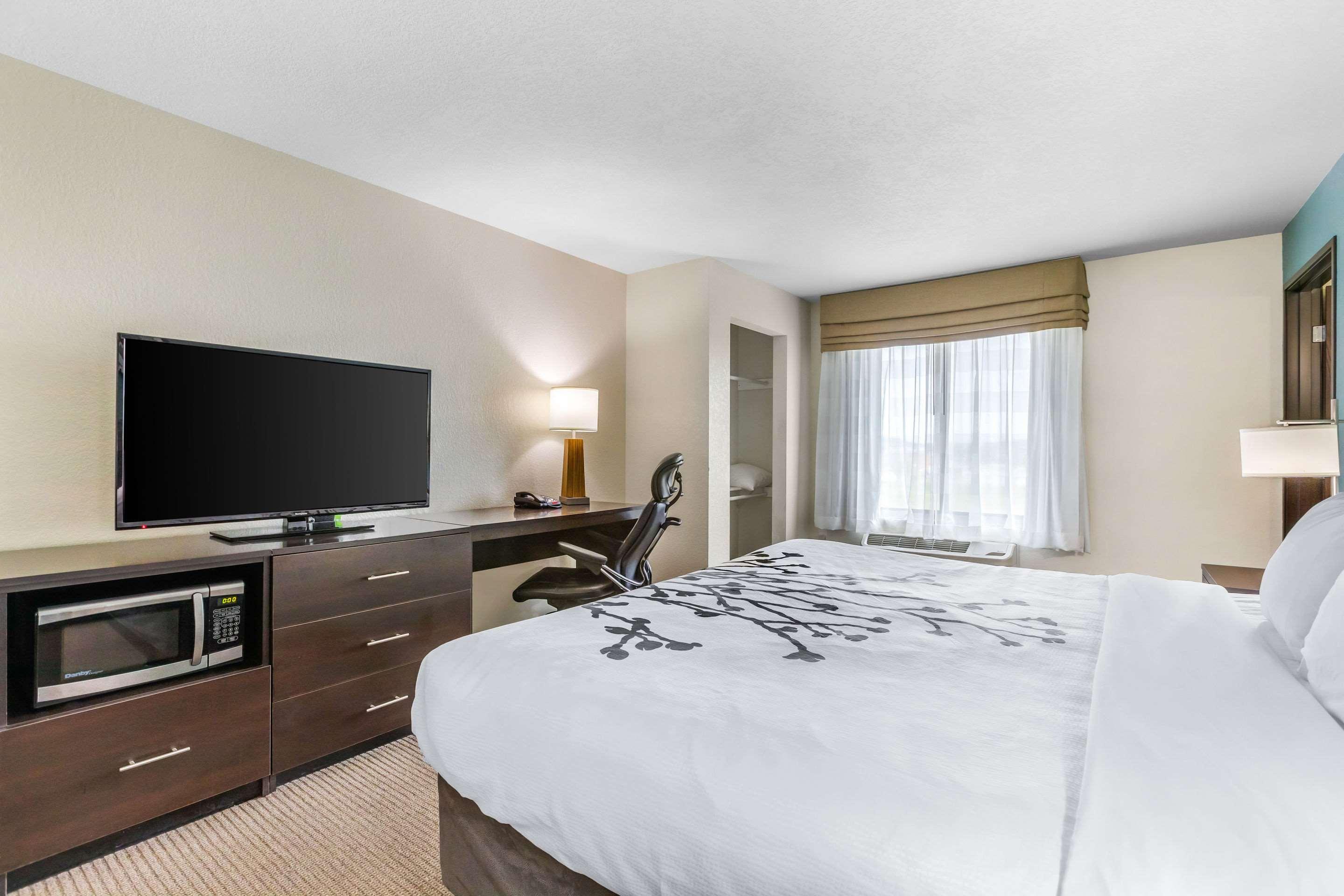 Sleep Inn & Suites — photo 4