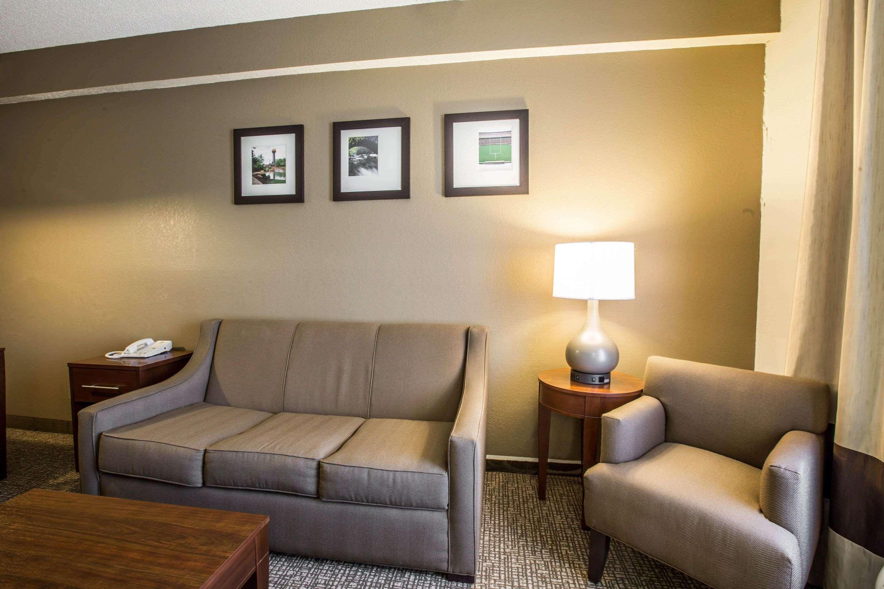 Quality Suites Morristown — photo 5