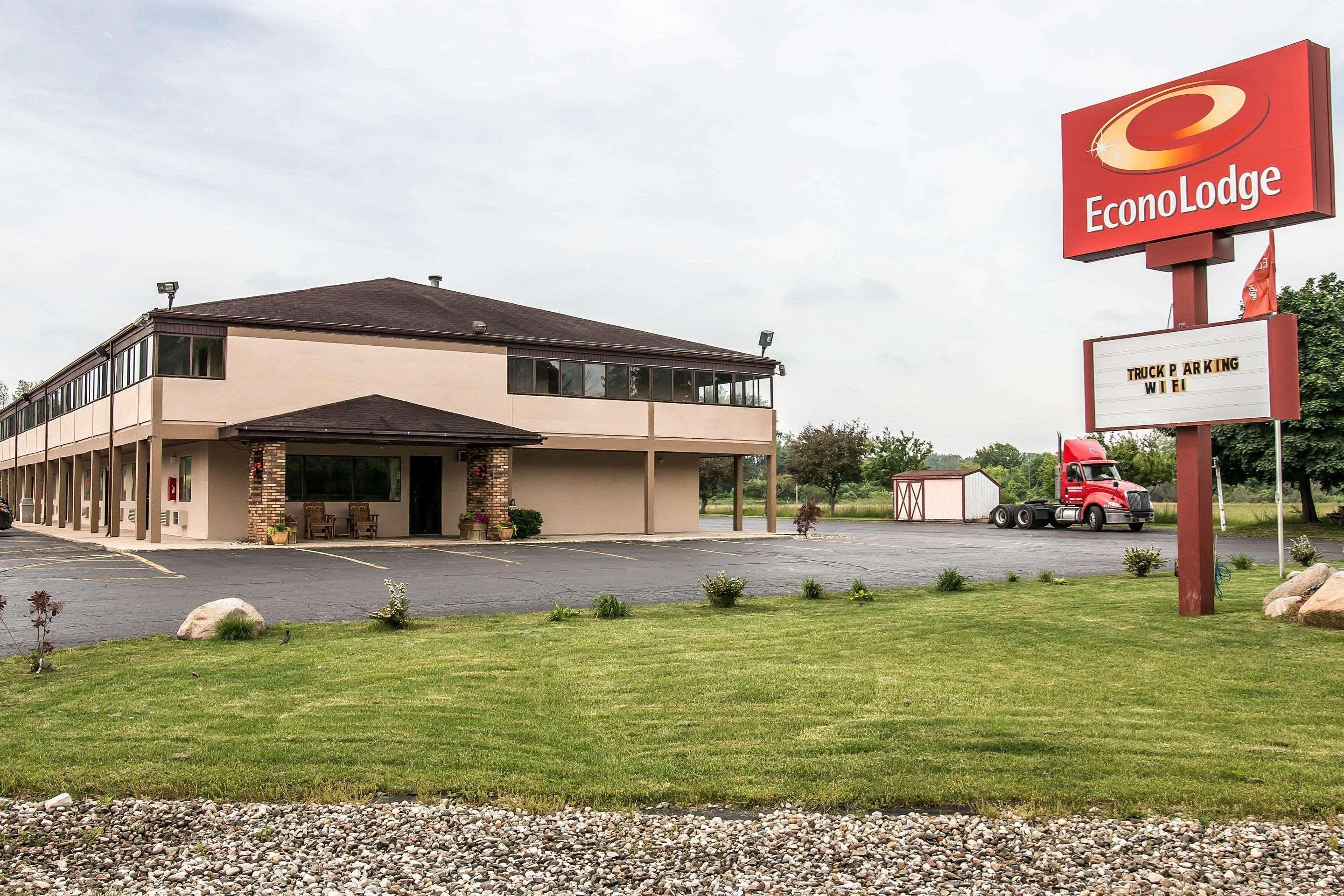Econo Lodge Paw Paw — photo 4