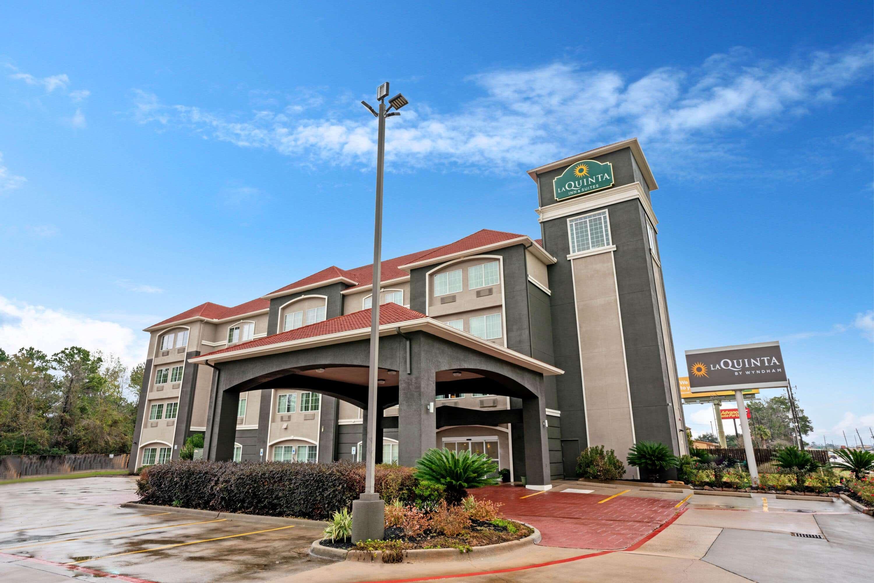 La Quinta Inn & Suites Woodlands Northwest — photo 4