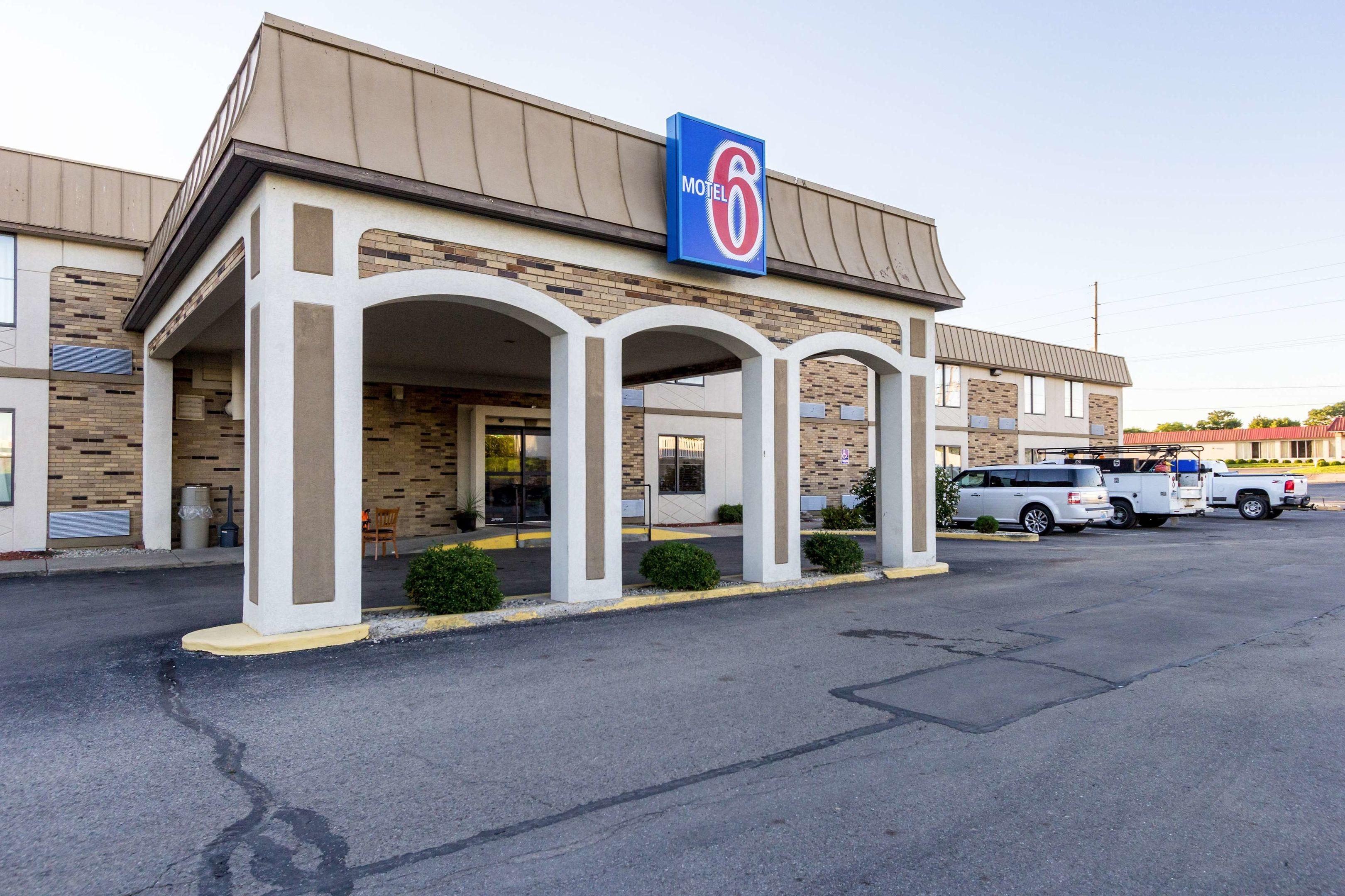 Motel 6 Springfield — photo 5