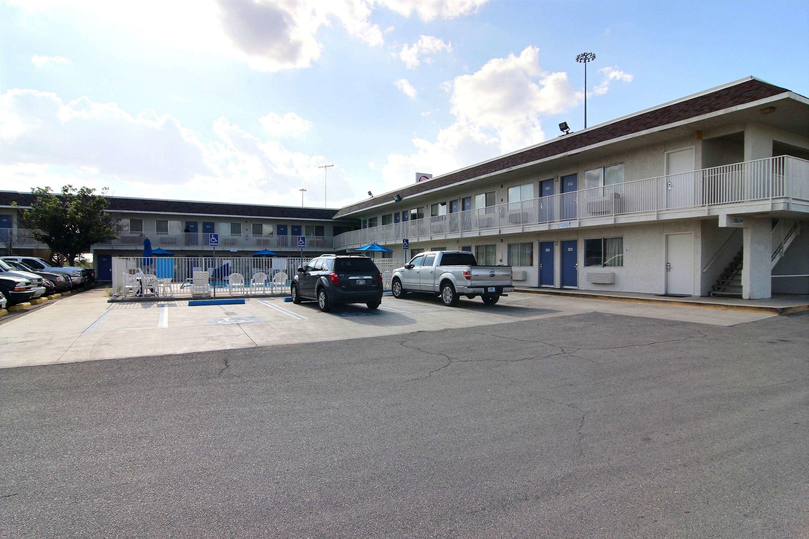 Motel 6 Odessa — photo 5