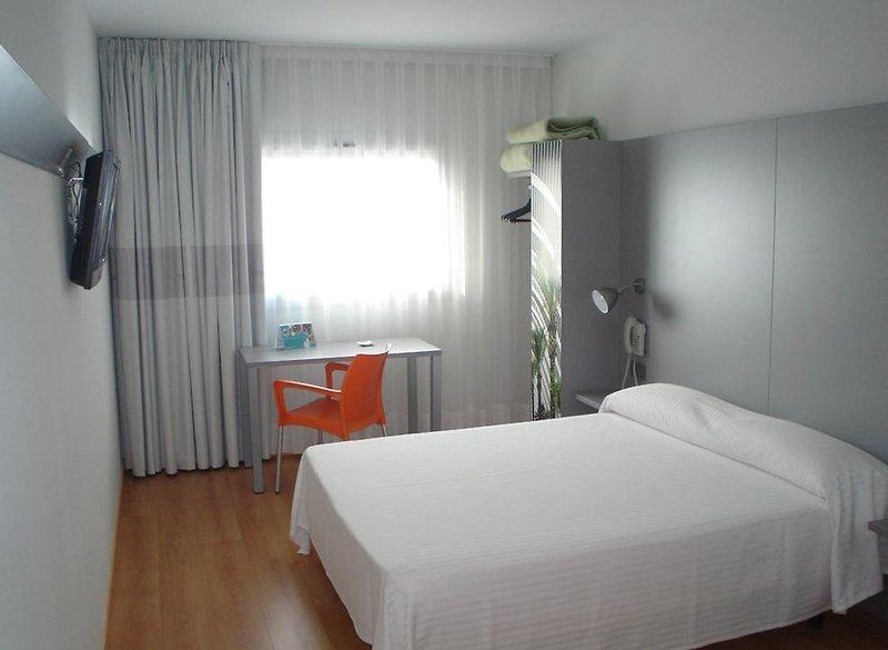 Hotel Barato En Valencia-Airport — photo 5