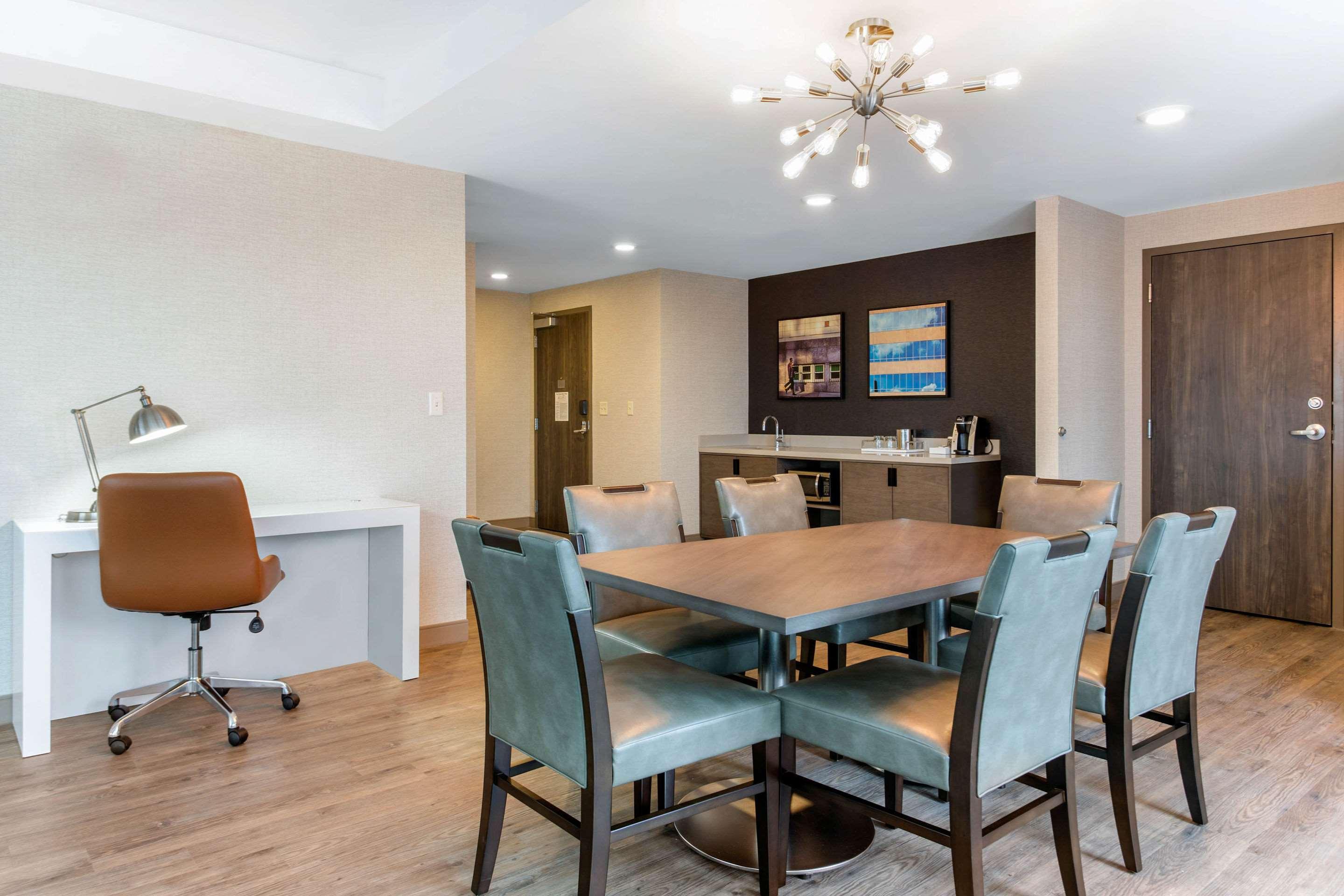 Cambria Hotel & Suites Downtown Asheville — photo 4