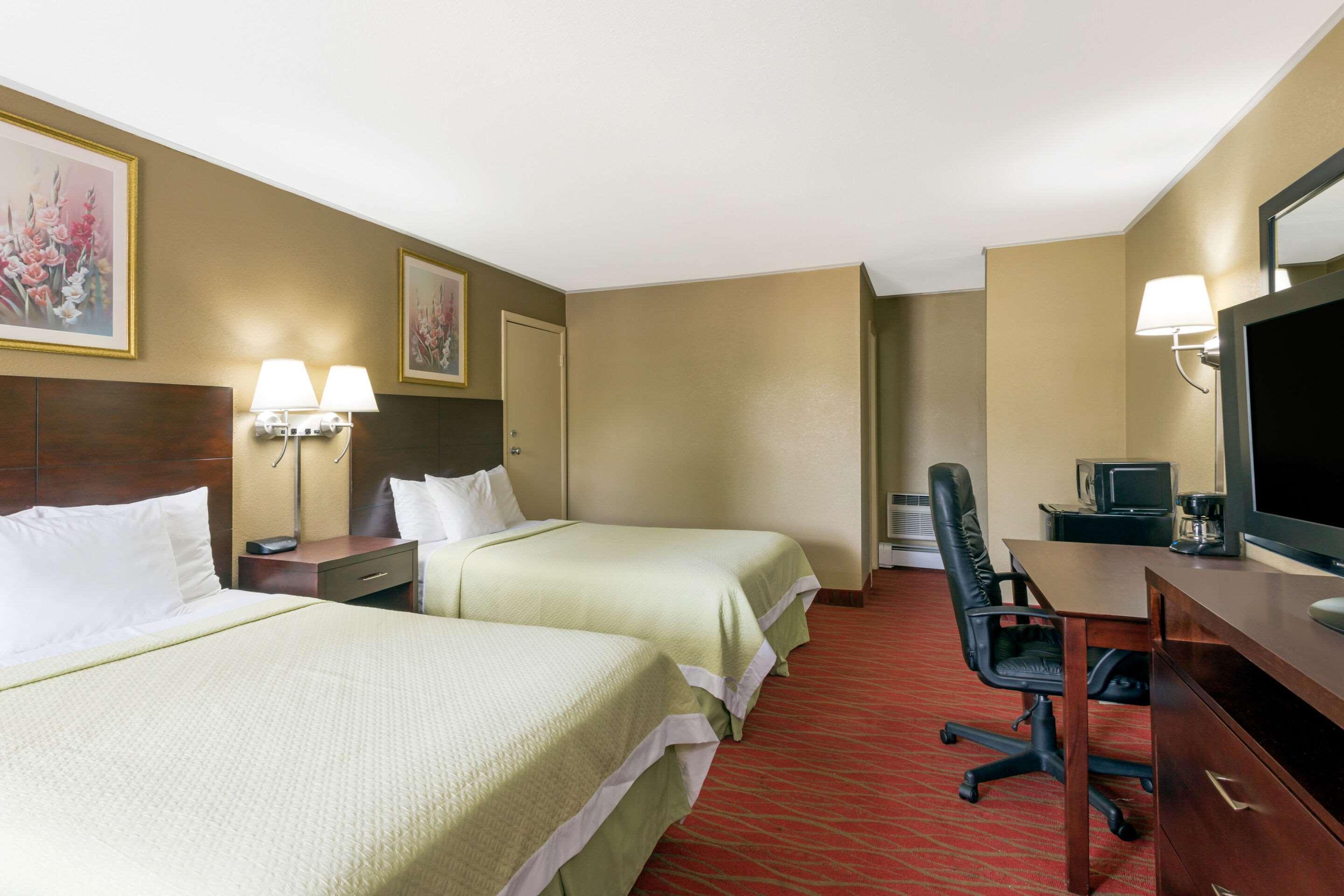 Days Inn by Wyndham Poughkeepsie — photo 5