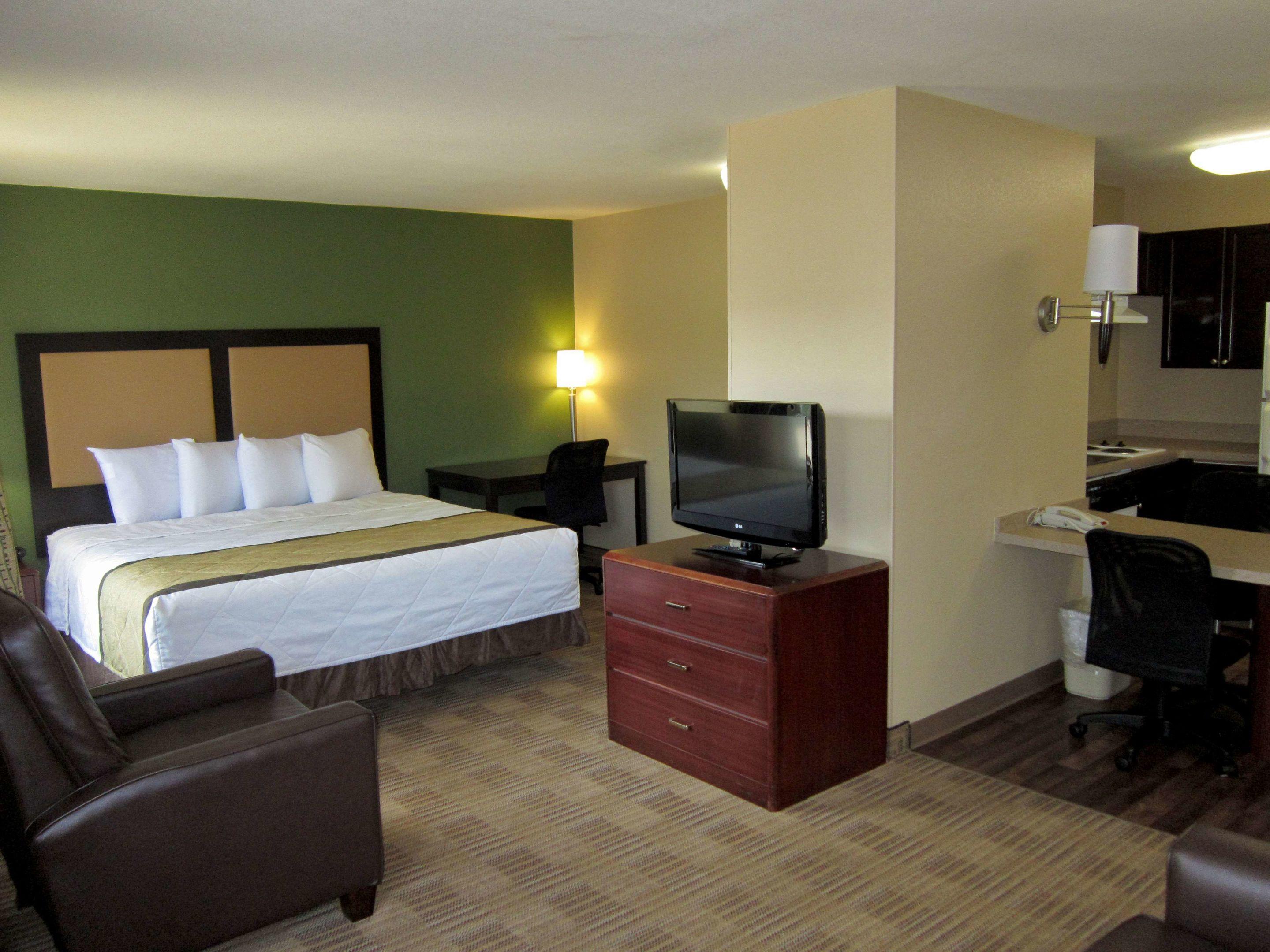 Extended Stay America - Phoenix - Chandler - E. Chandler Blvd. — photo 5