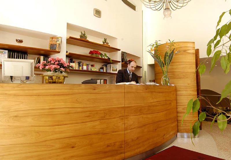 Ariston — photo 4