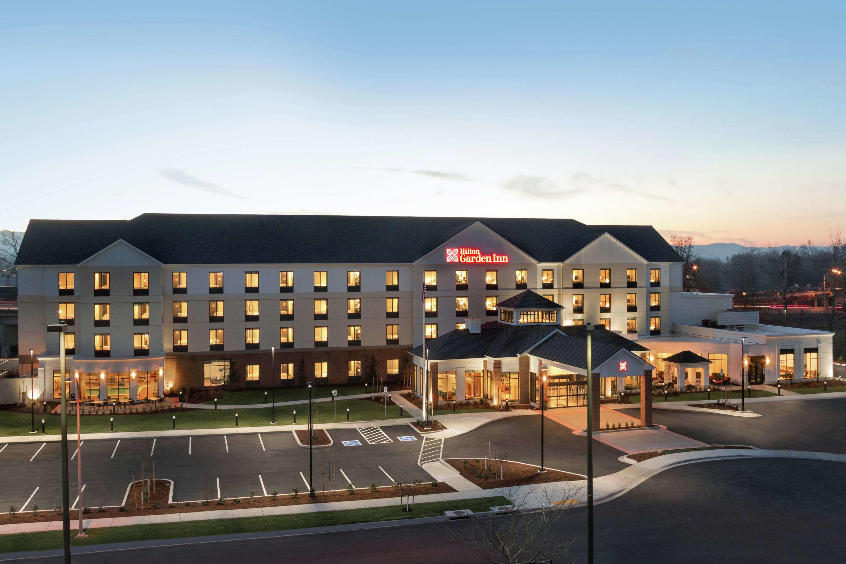 Hilton Garden Inn Medford — photo 3