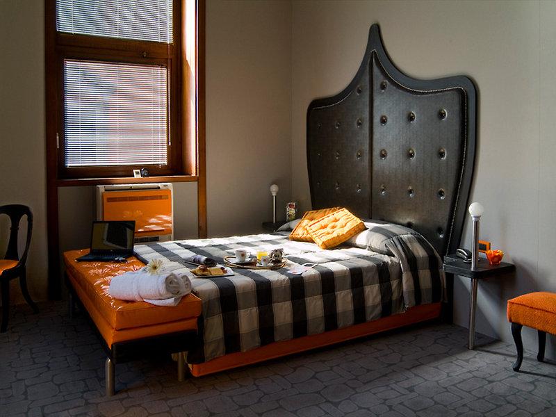 Orange Hotel — photo 5