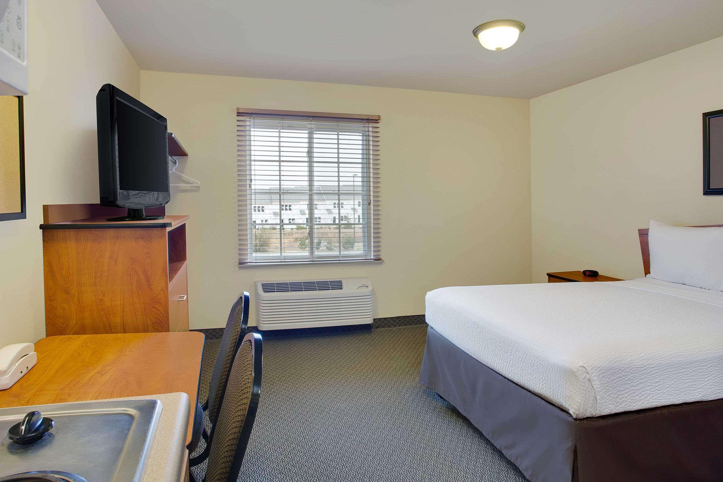 WoodSpring Suites Raleigh Northeast Wake Forest — photo 4