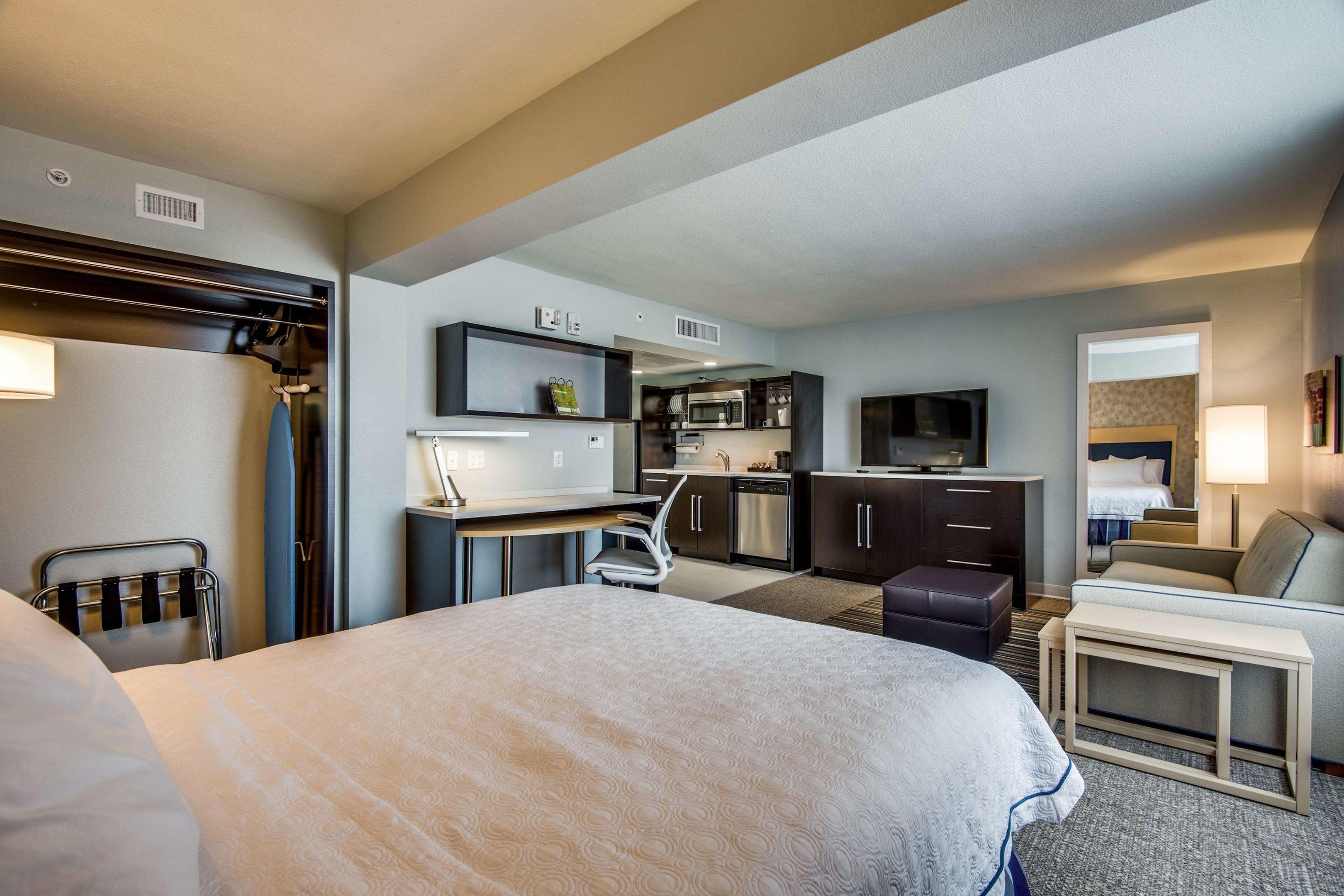 Home2 Suites by Hilton DFW Airport South Irving — photo 3