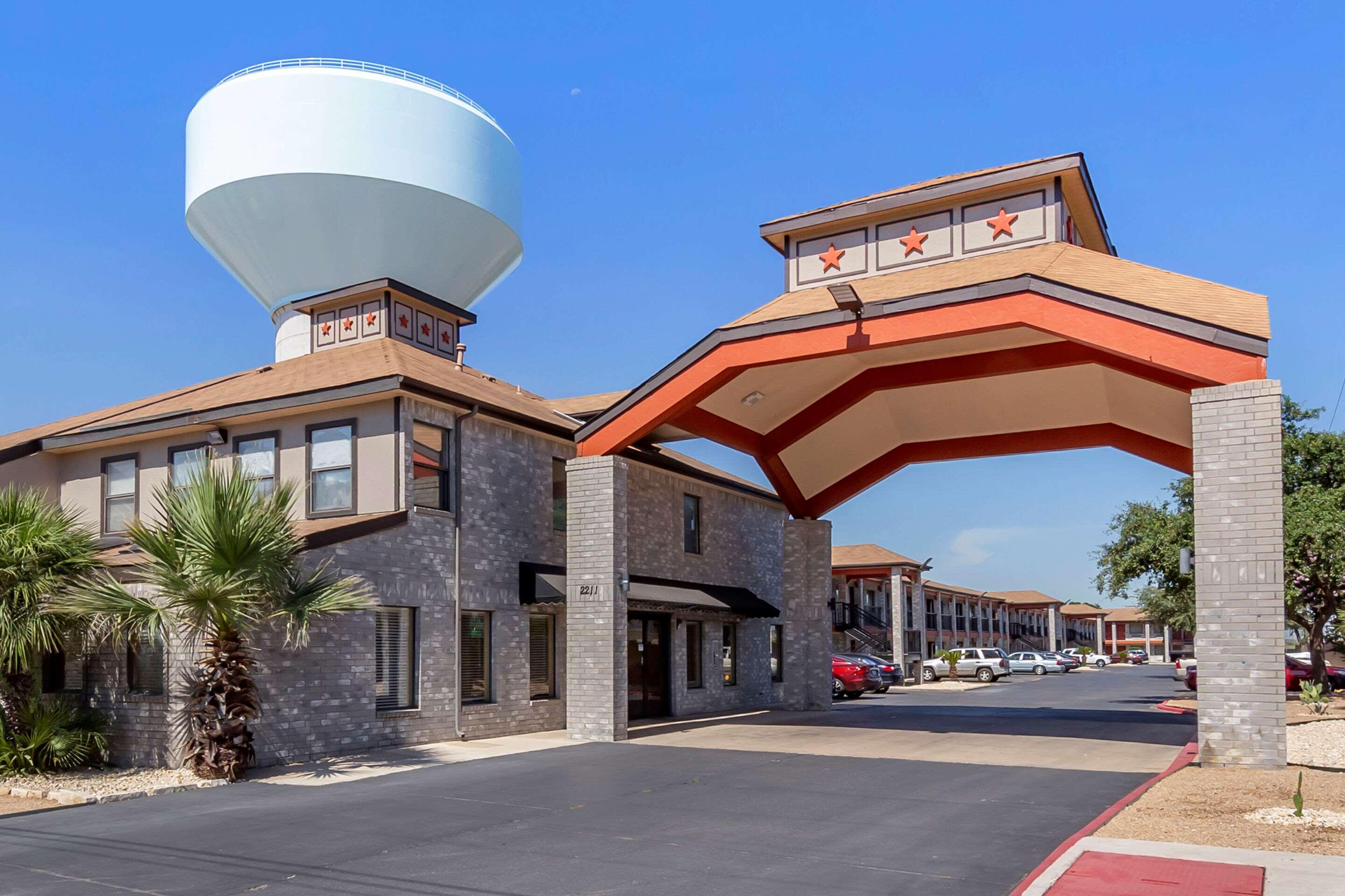 Econo Lodge Near SeaWorld — photo 4