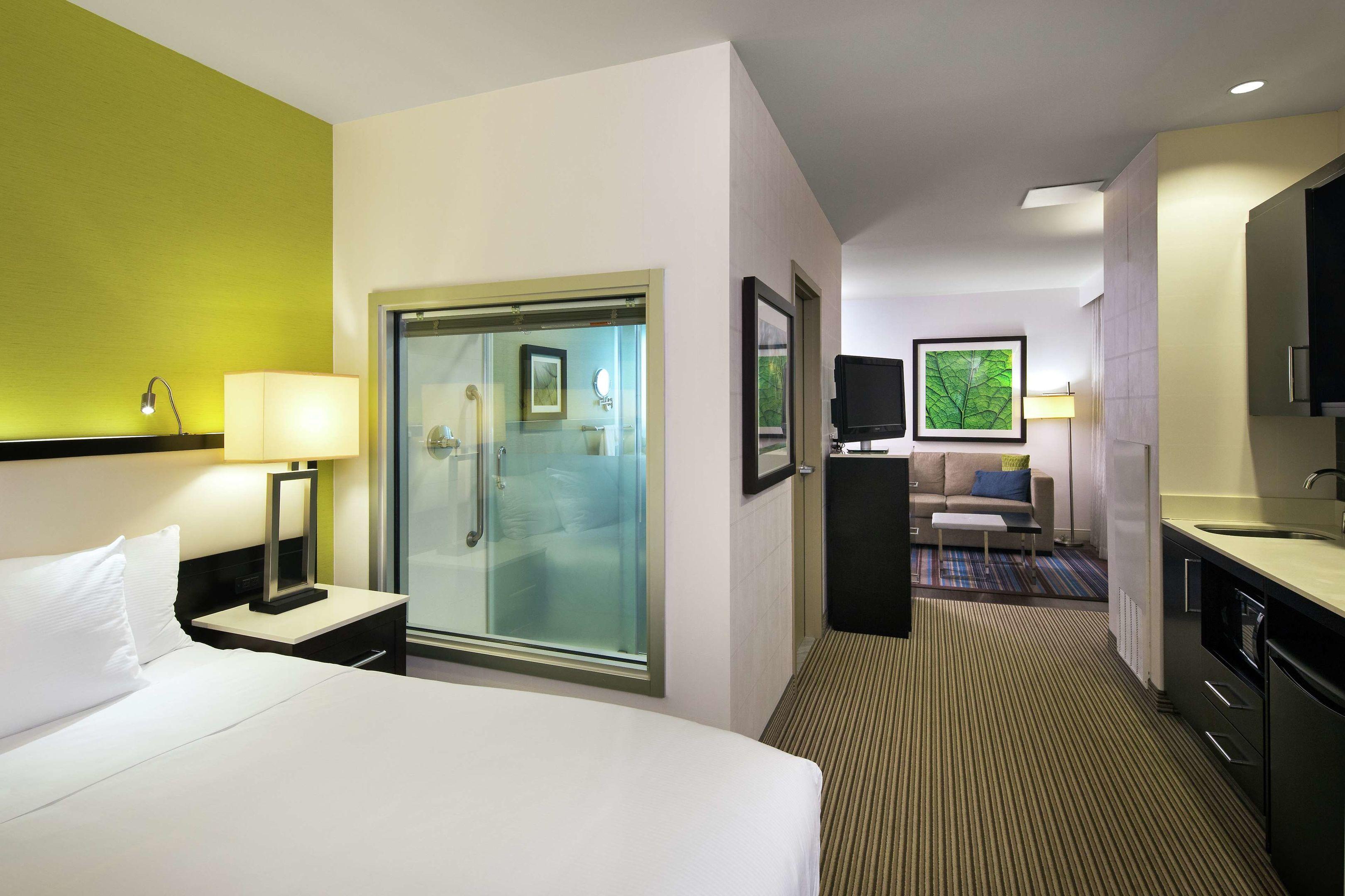 The Hollis Halifax - a DoubleTree Suites by Hilton — photo 4
